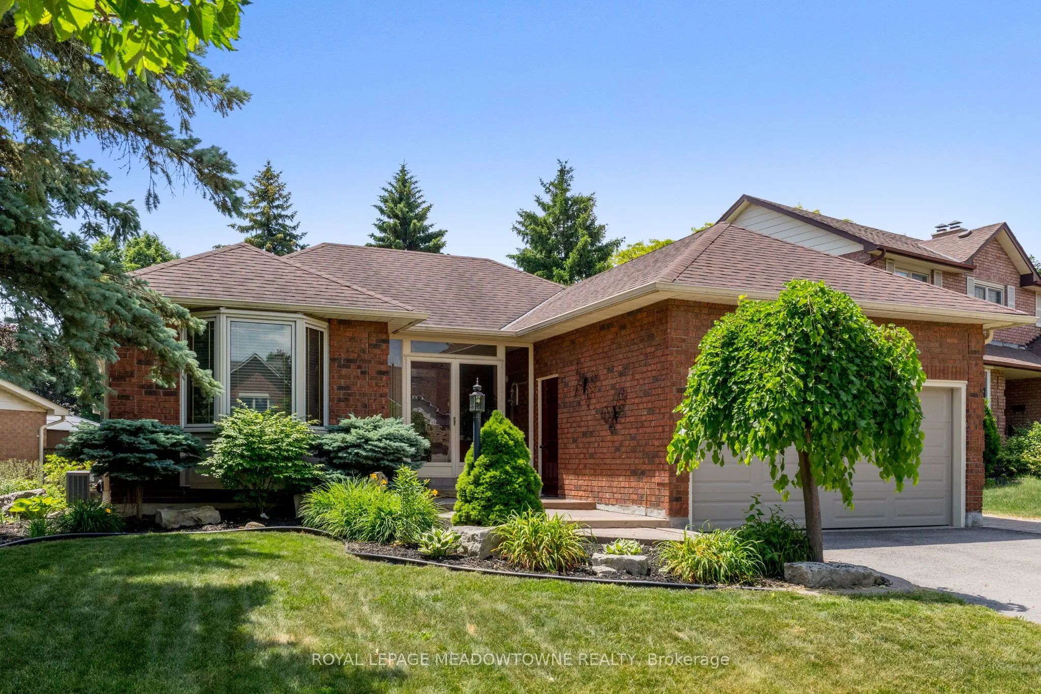 52 Canadian Oaks Drive