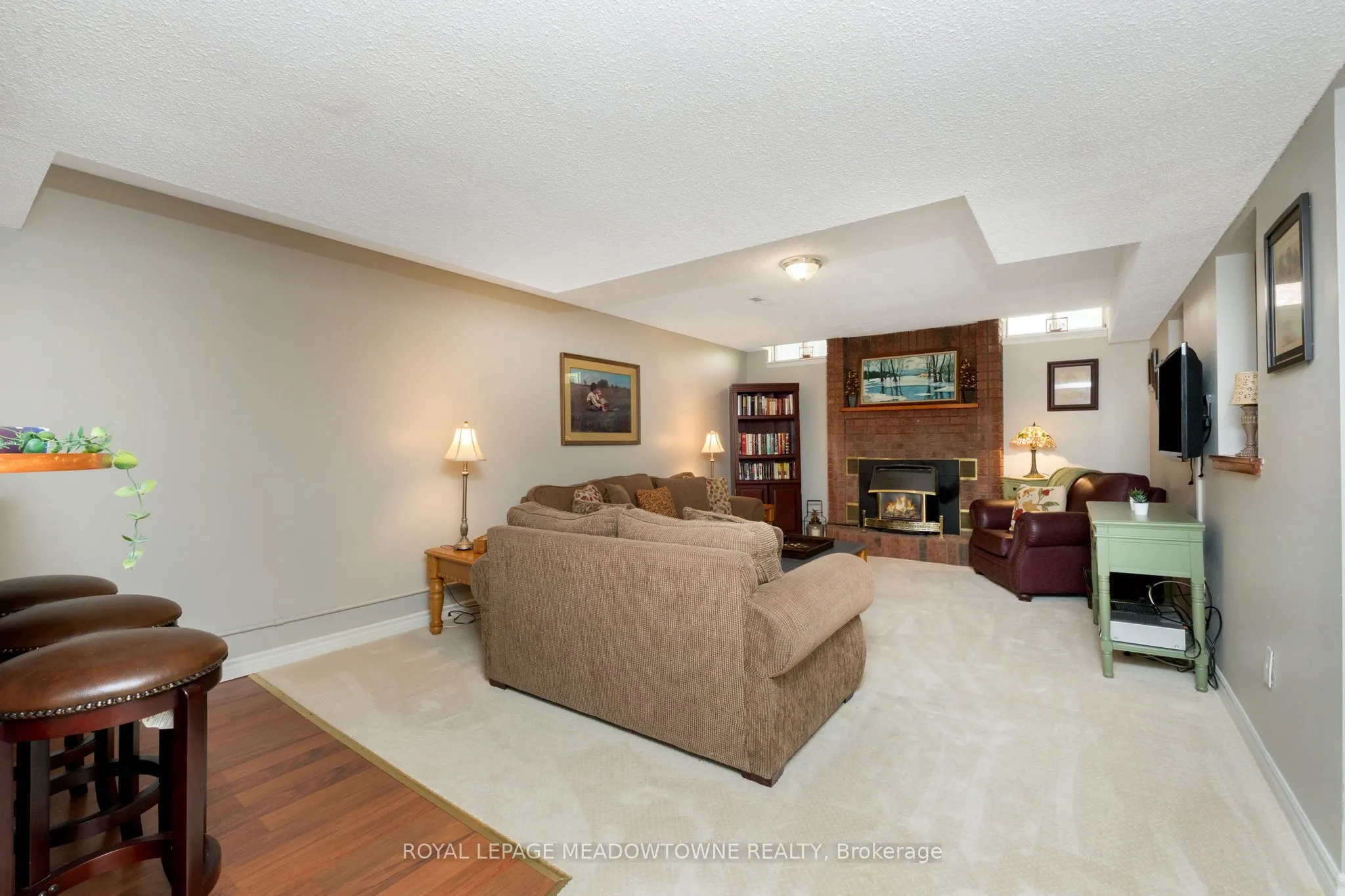 52 Canadian Oaks Drive