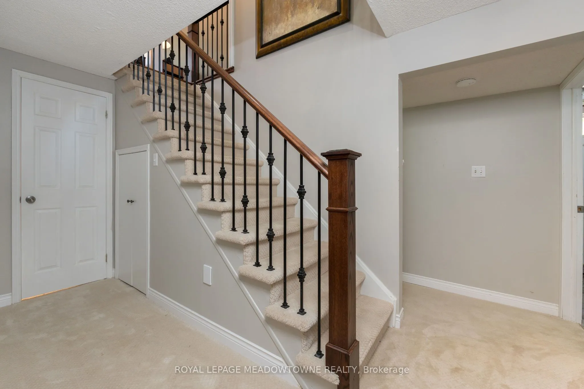 52 Canadian Oaks Drive