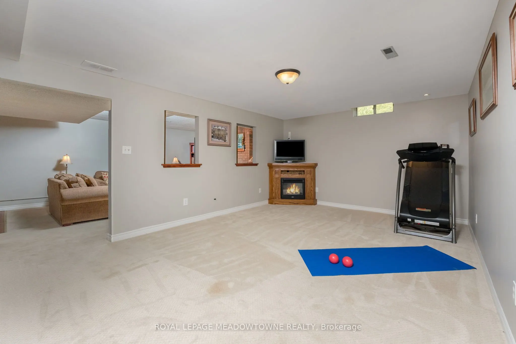 52 Canadian Oaks Drive