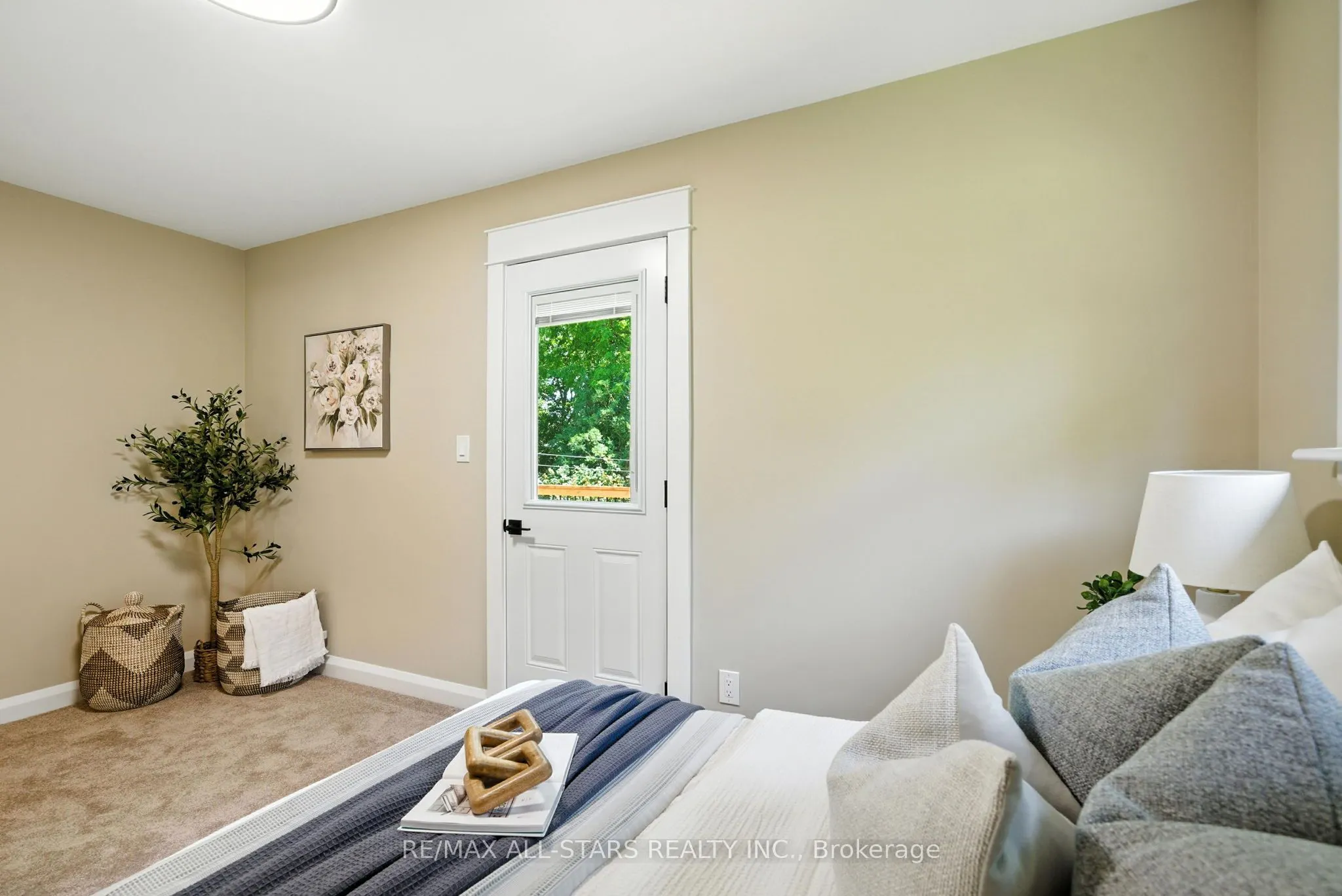 307 Cochrane Street