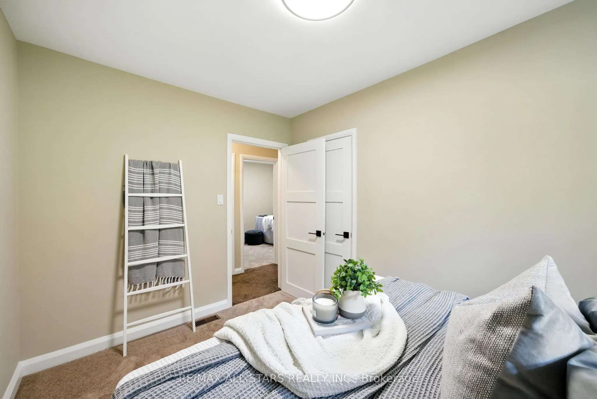 307 Cochrane Street