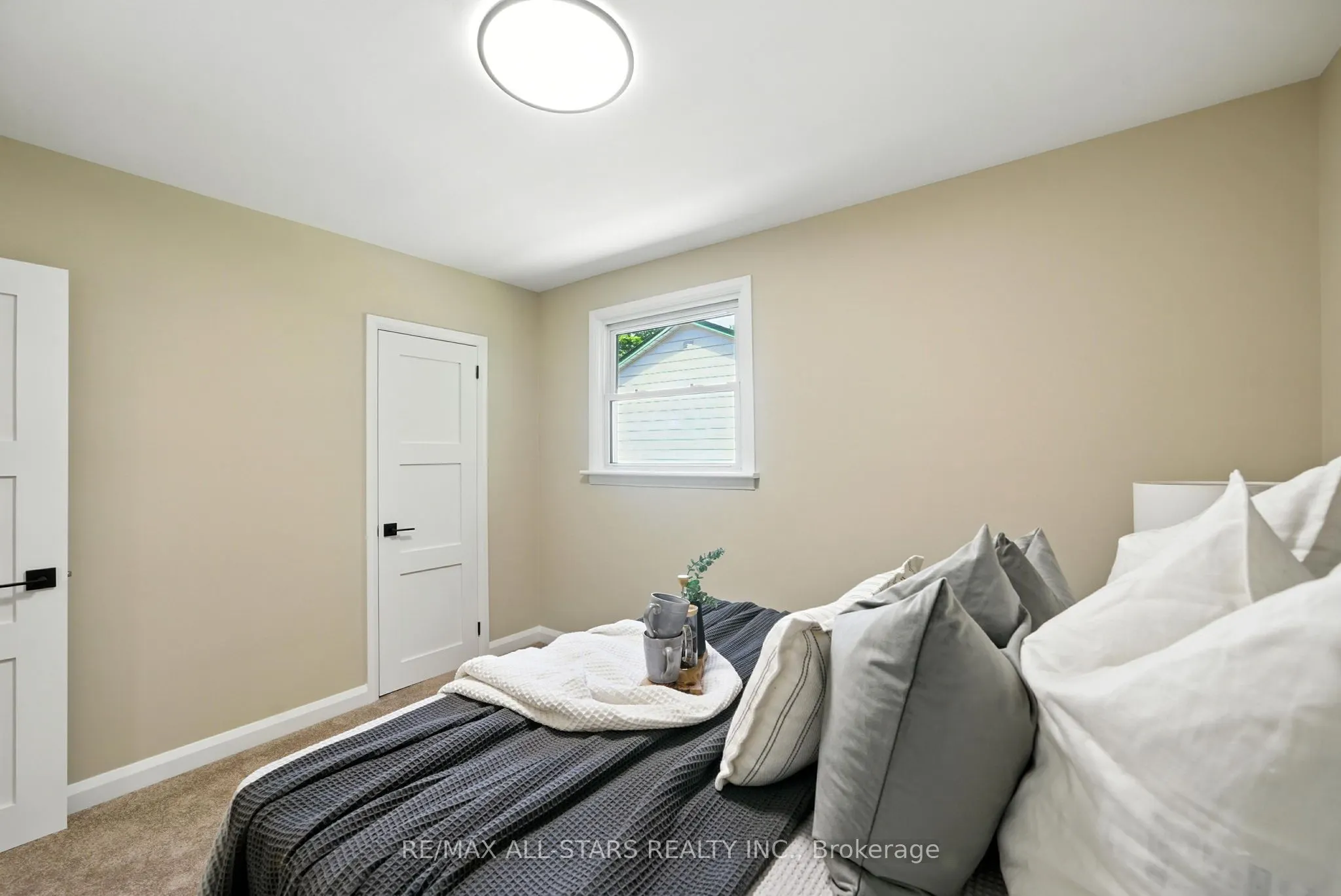 307 Cochrane Street