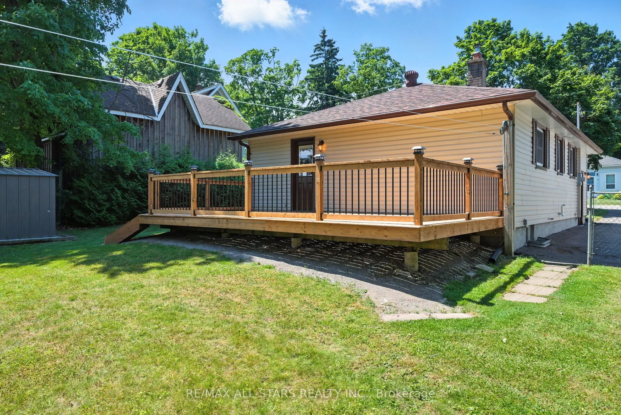 307 Cochrane Street