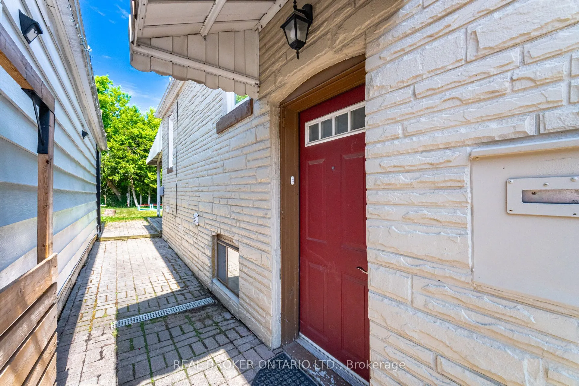 18 Adanac Drive