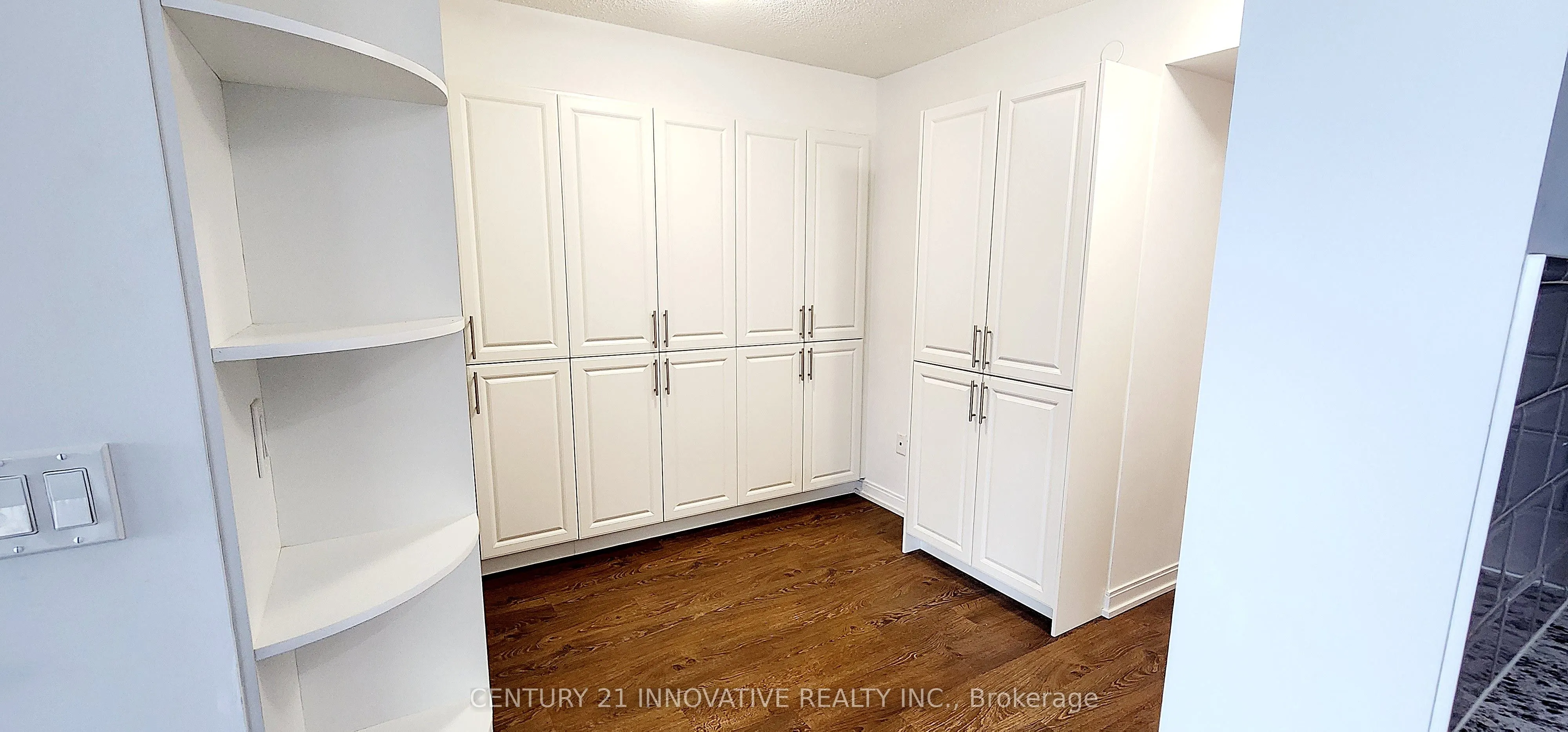 275 Village Green Square, #2616