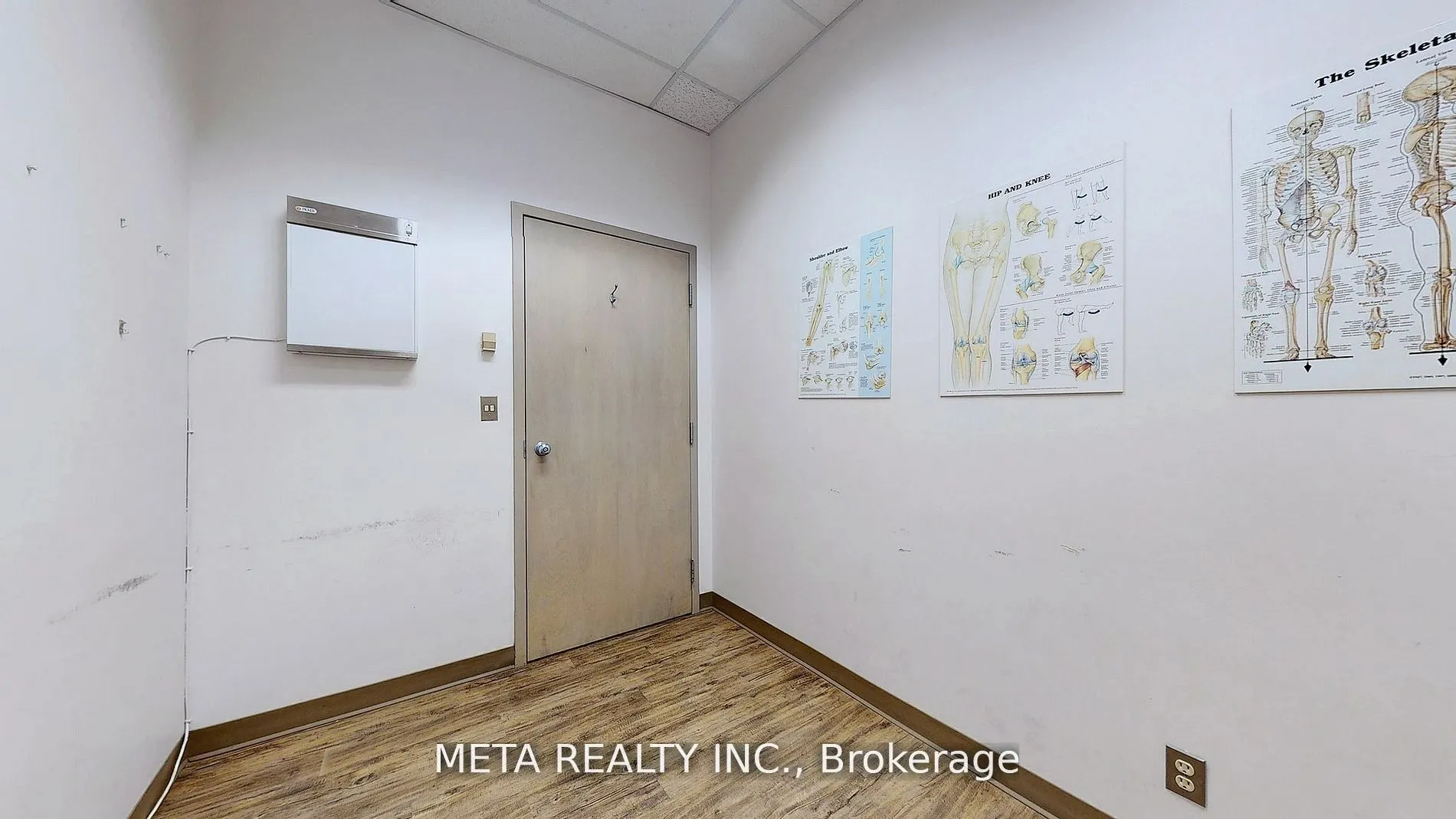 840 Coxwell Avenue, #304B