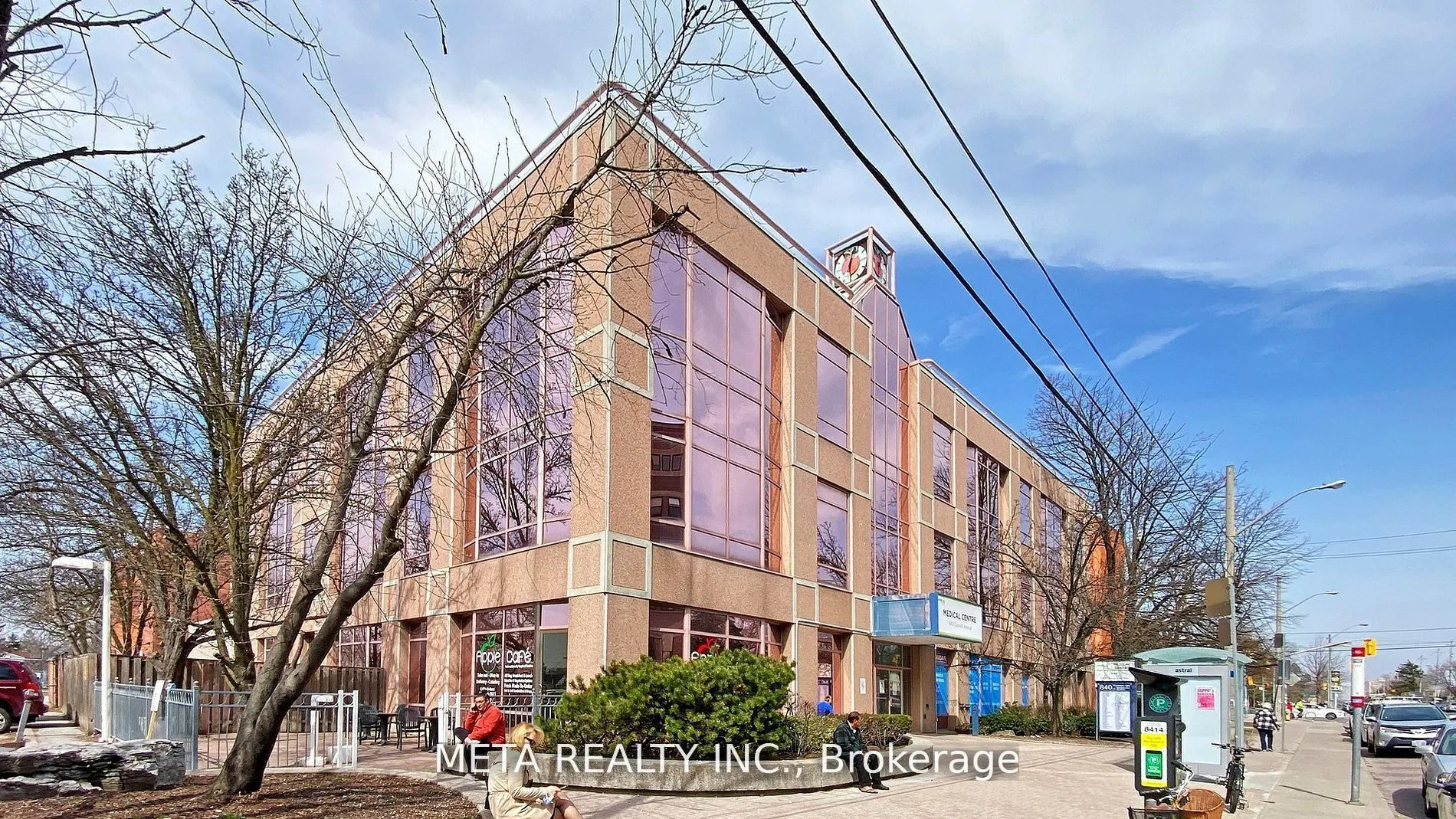 840 Coxwell Avenue, #304B