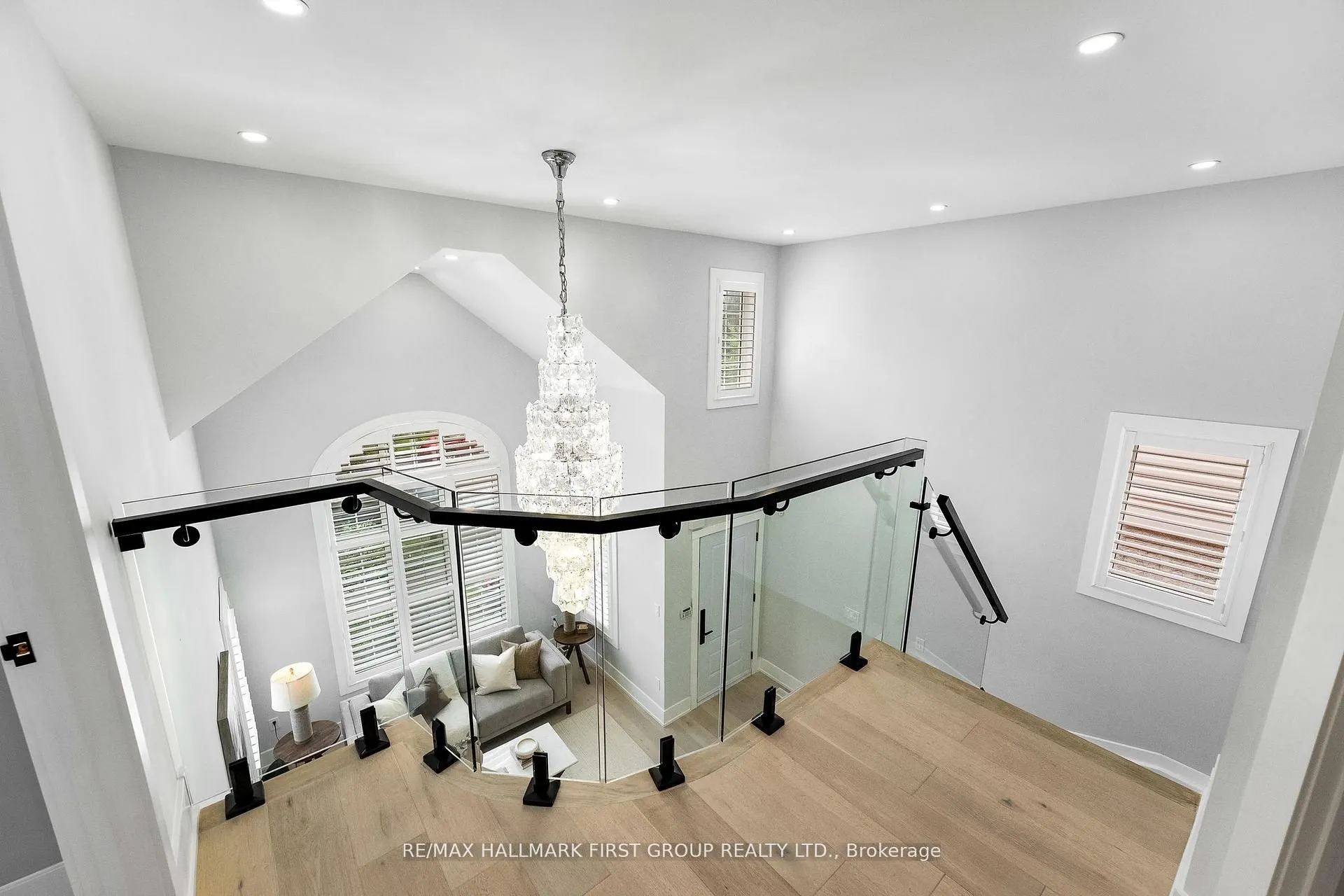 24 Grainger Crescent
