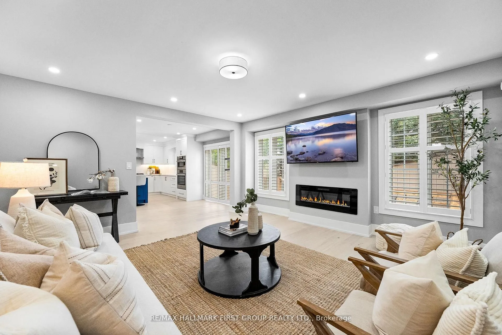 24 Grainger Crescent