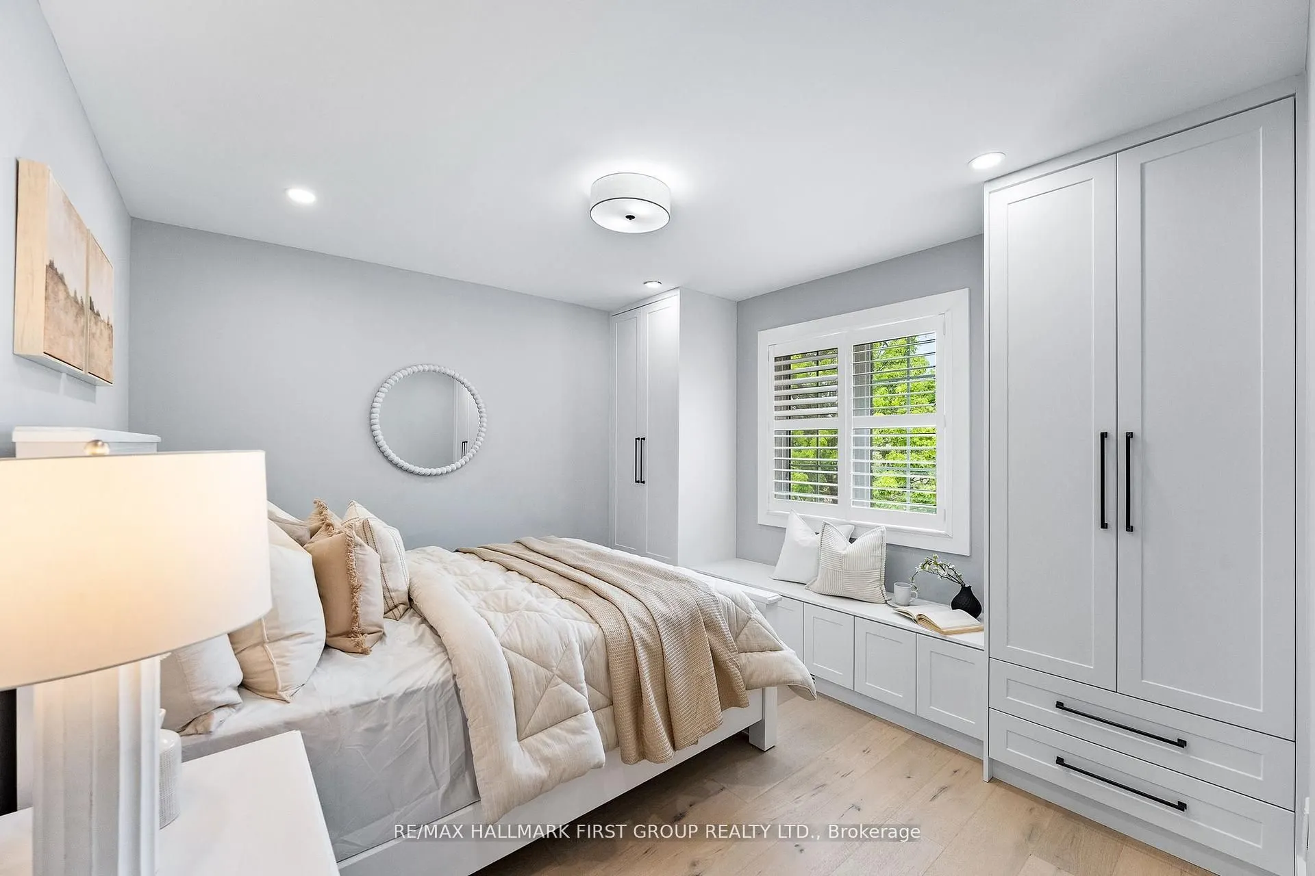 24 Grainger Crescent