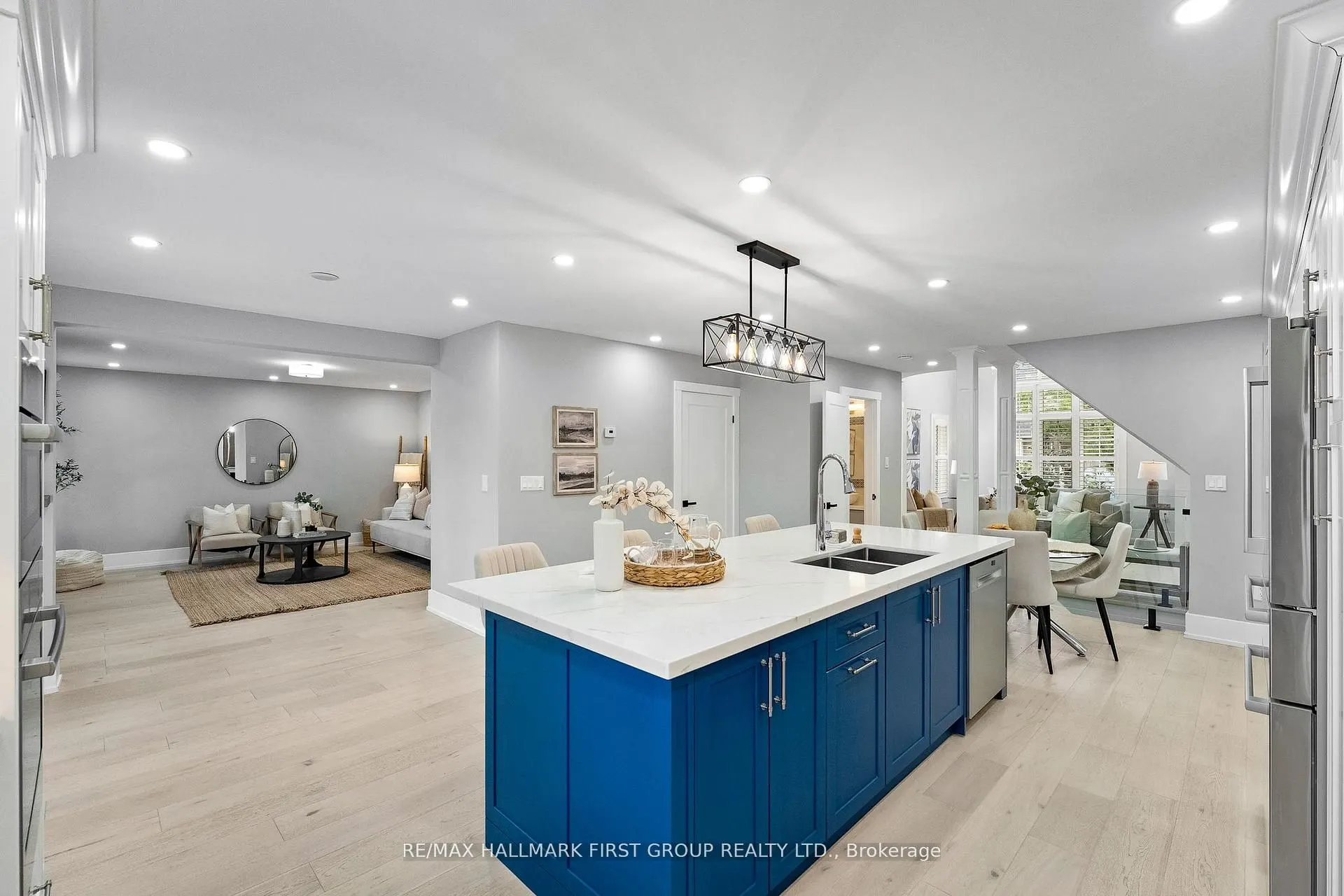 24 Grainger Crescent