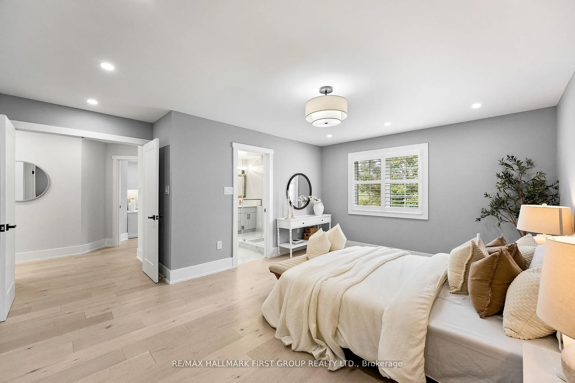 24 Grainger Crescent