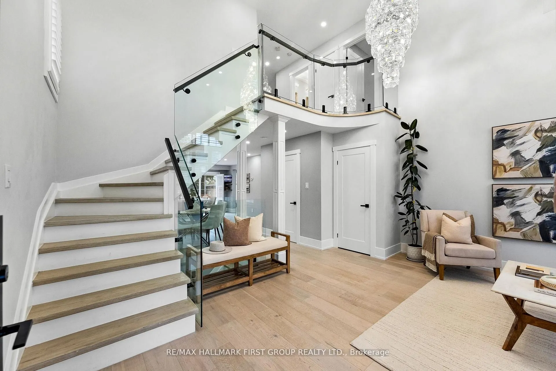 24 Grainger Crescent