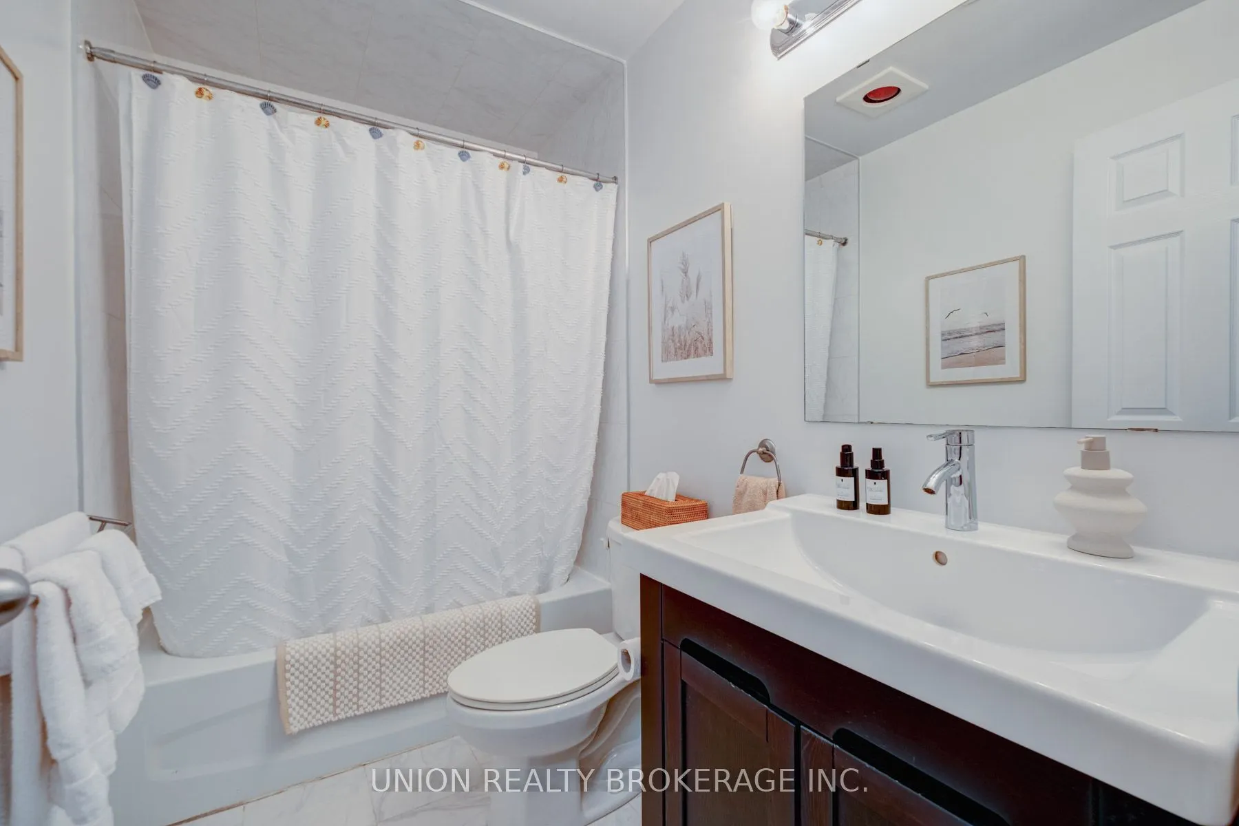 11 Bonfield Avenue