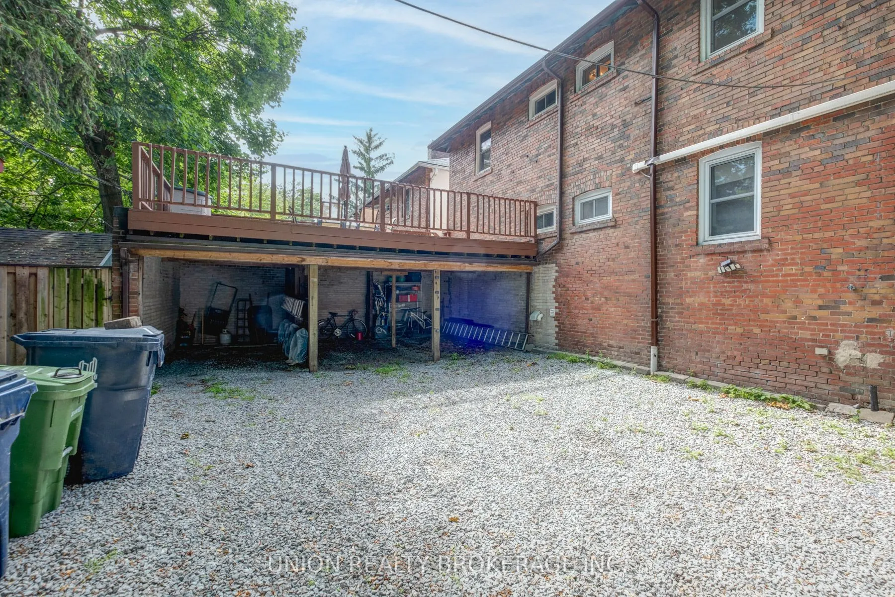 11 Bonfield Avenue