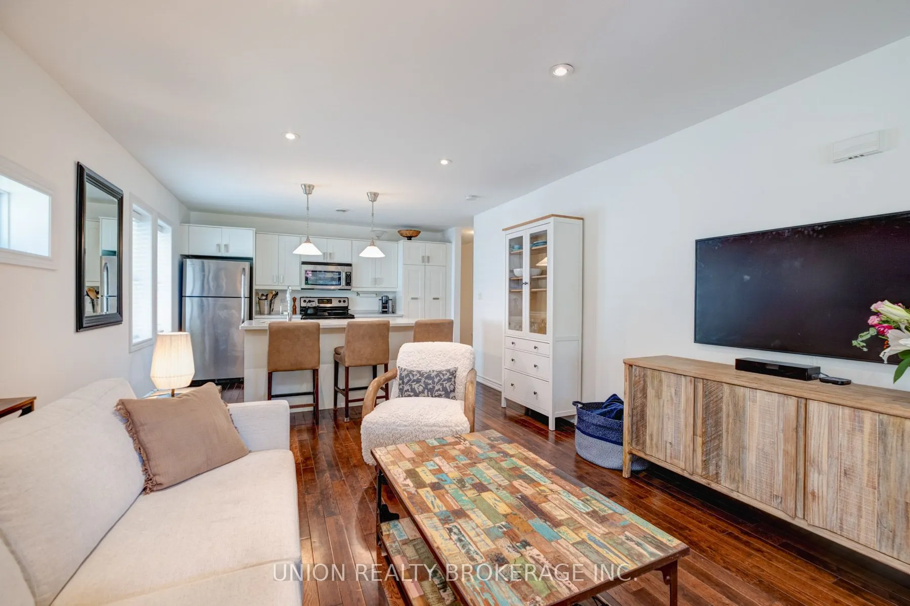 11 Bonfield Avenue