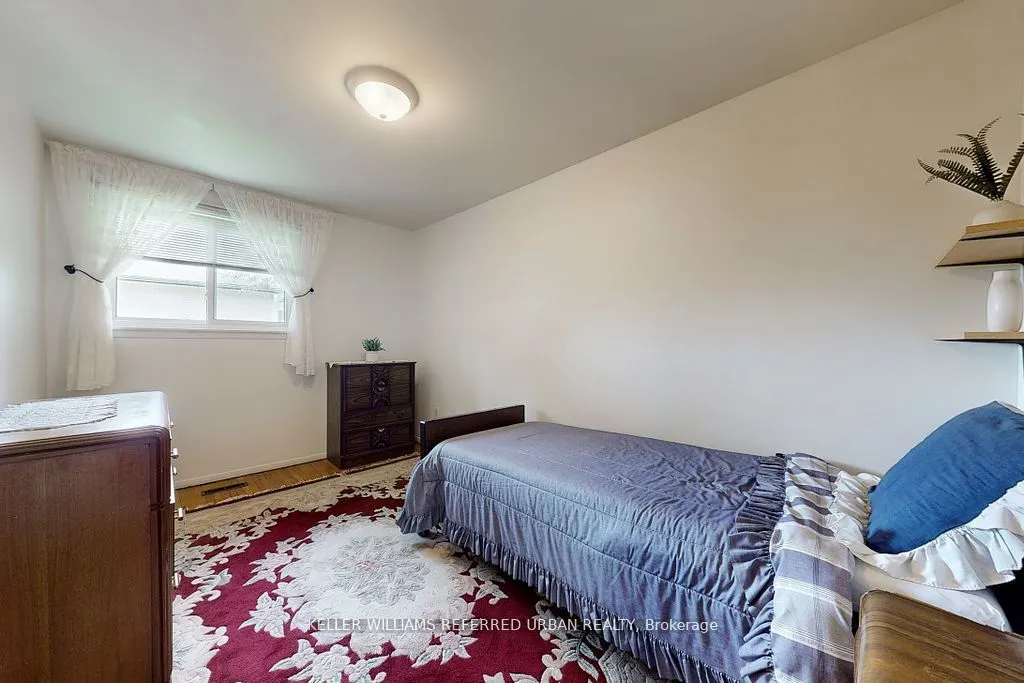11 Midcroft Drive