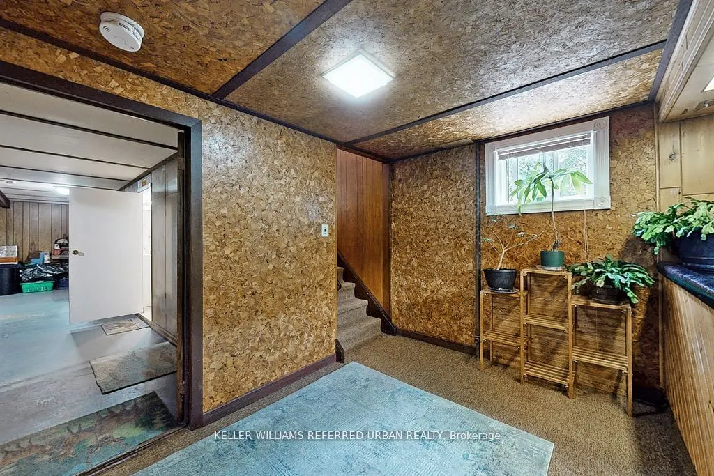 11 Midcroft Drive