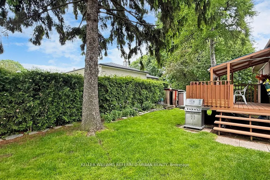 11 Midcroft Drive