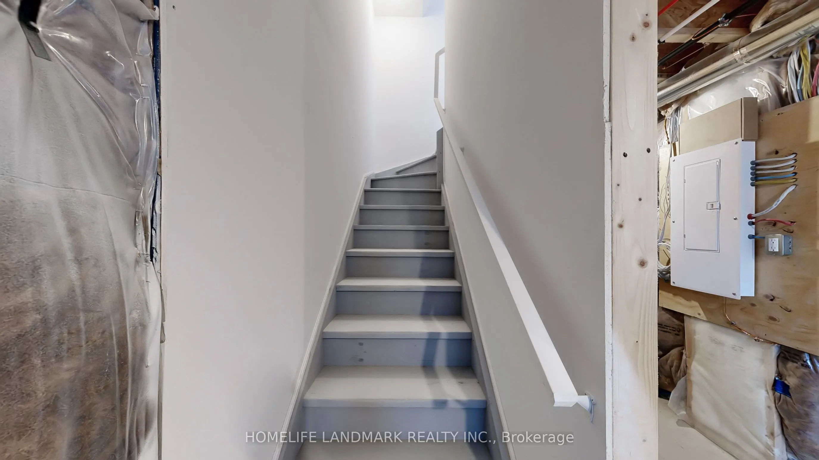 62 Sorbara Way