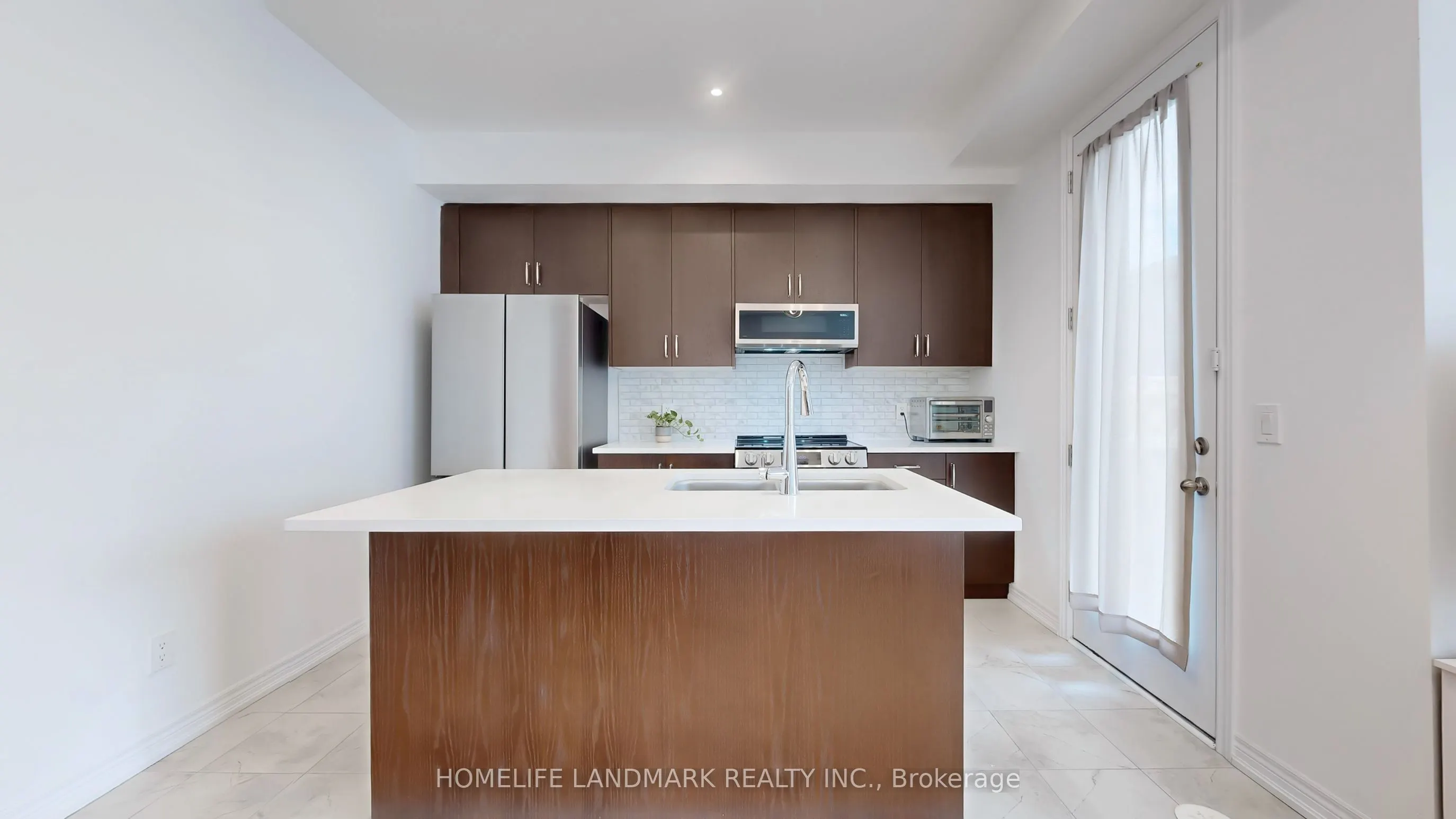 62 Sorbara Way