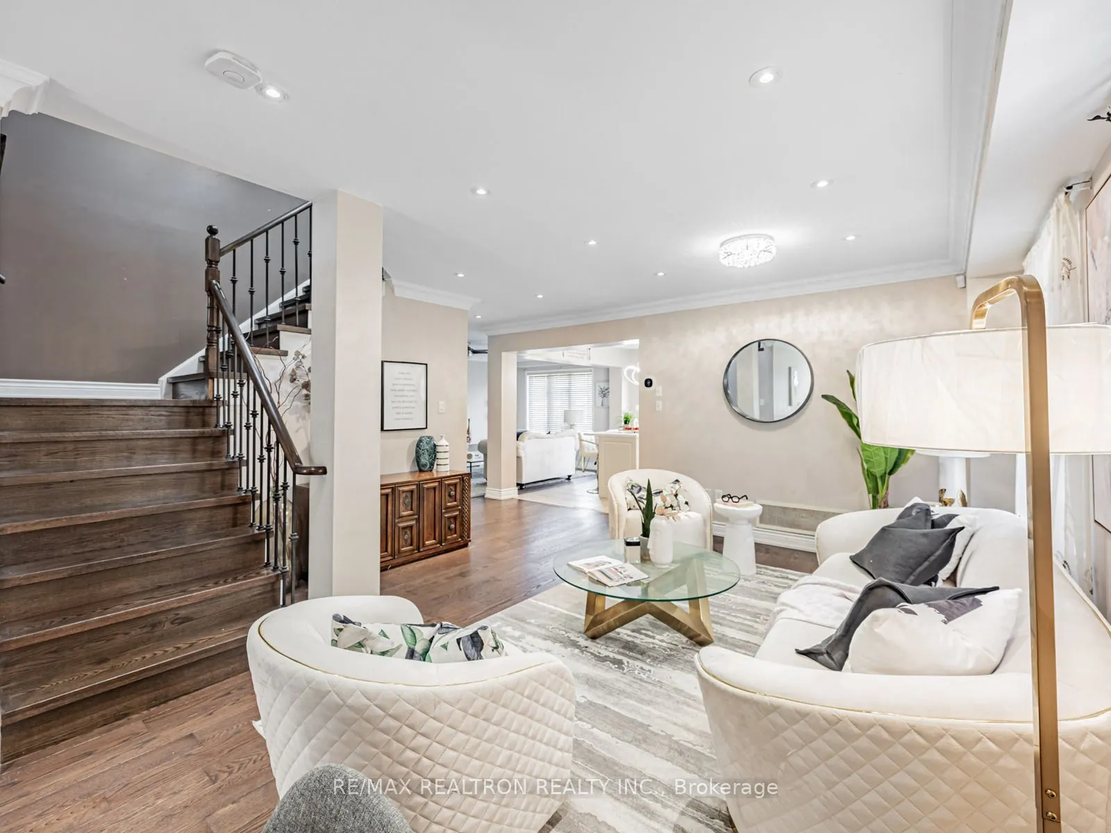 19 Clapperton Drive