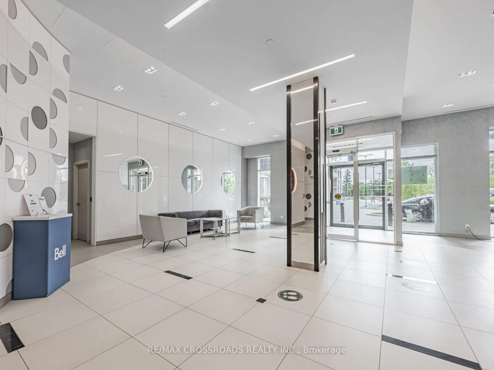 30 Meadowglen Place, #220