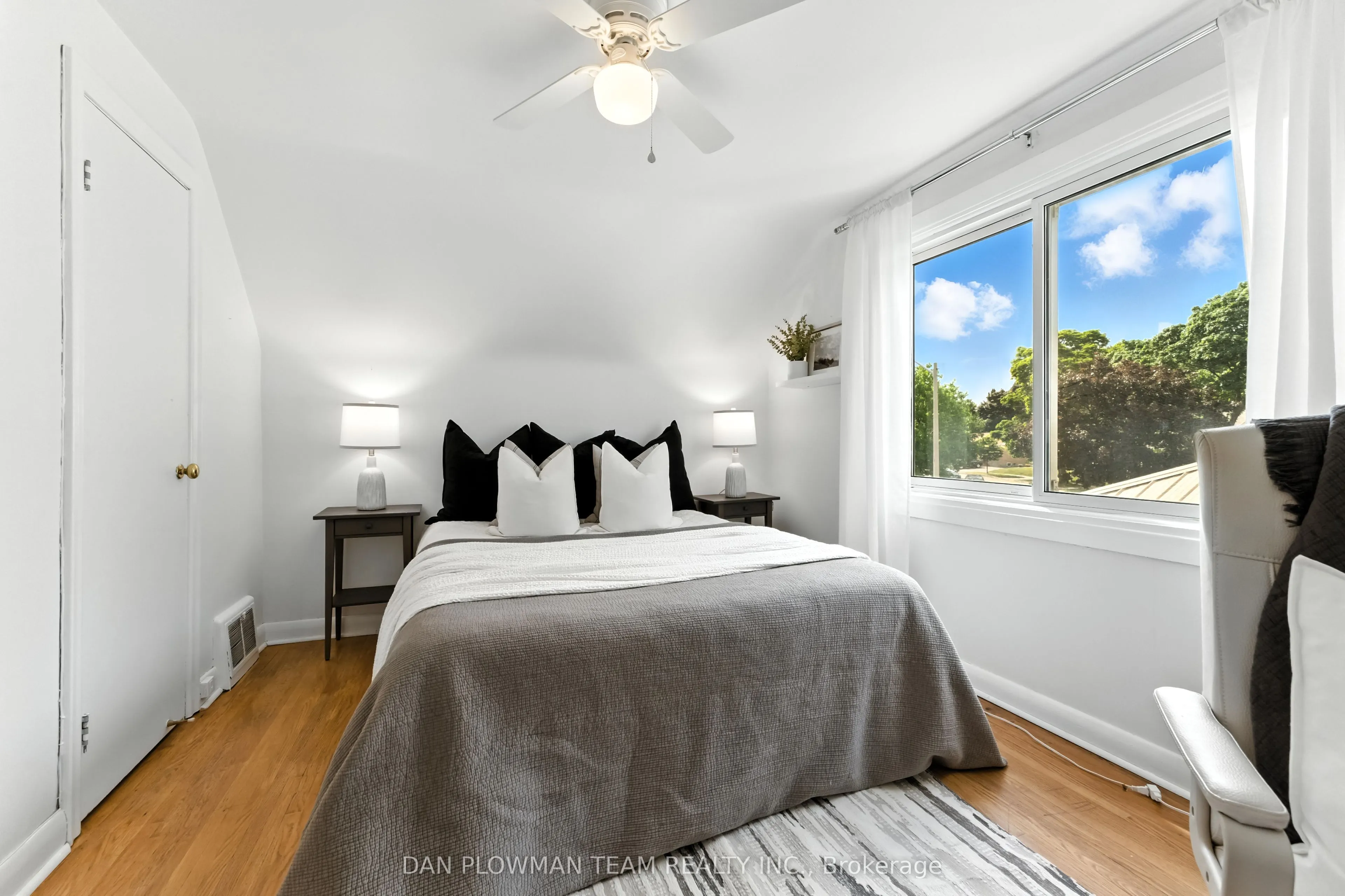 36 Forest Road