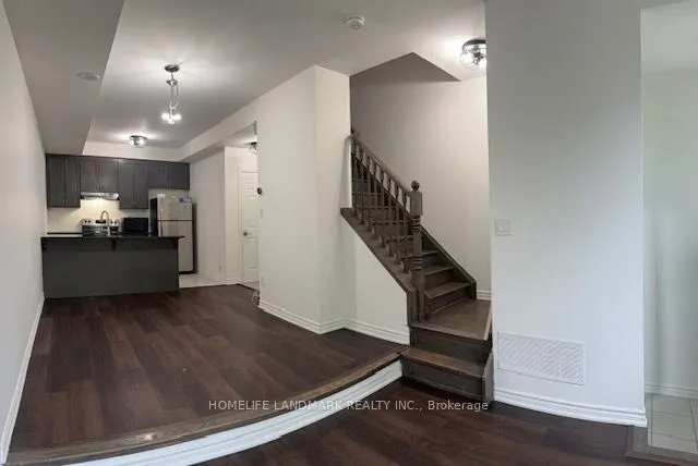 15 Heron Park Place S, #14