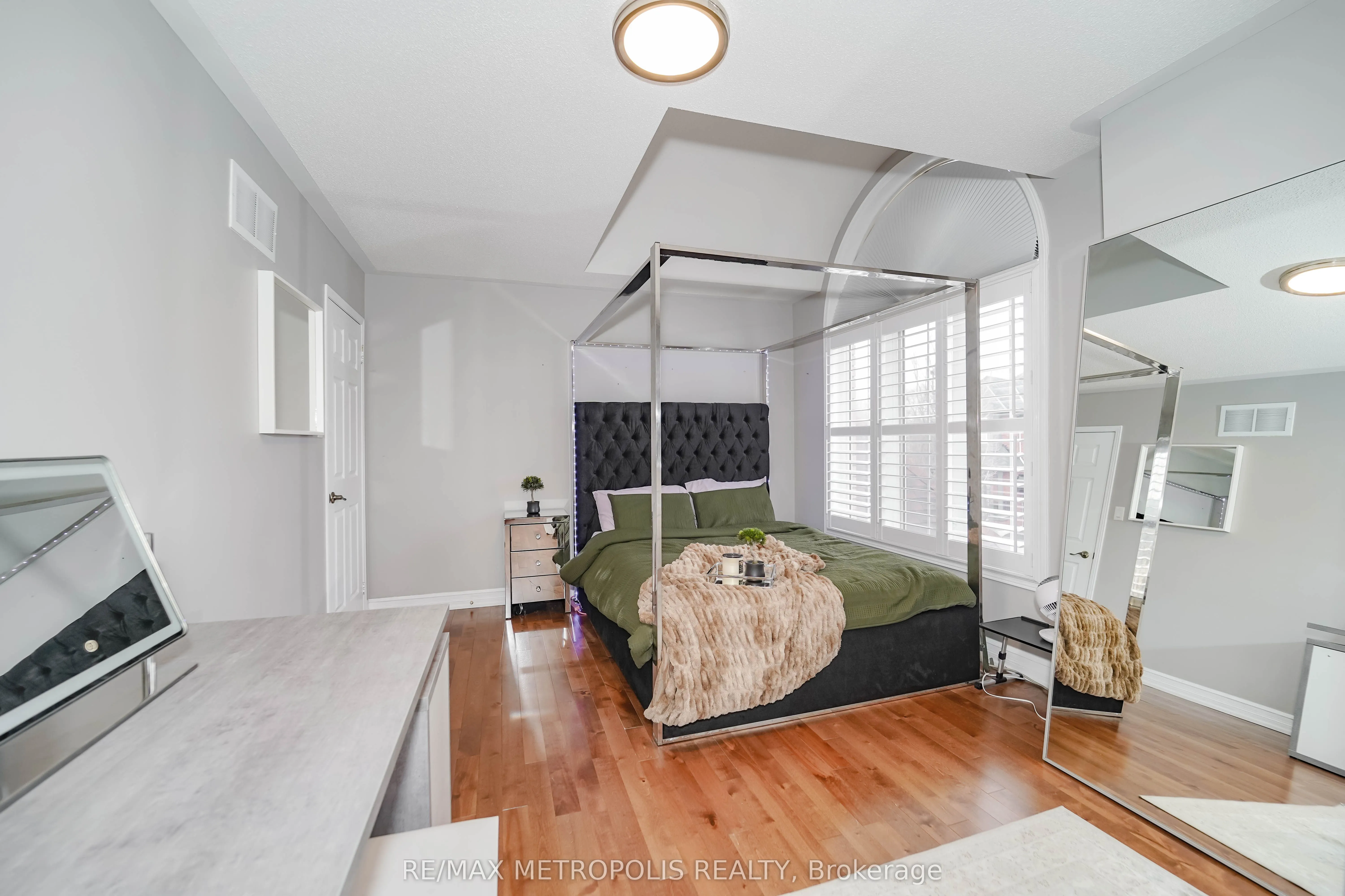 5 Whitbread Crescent