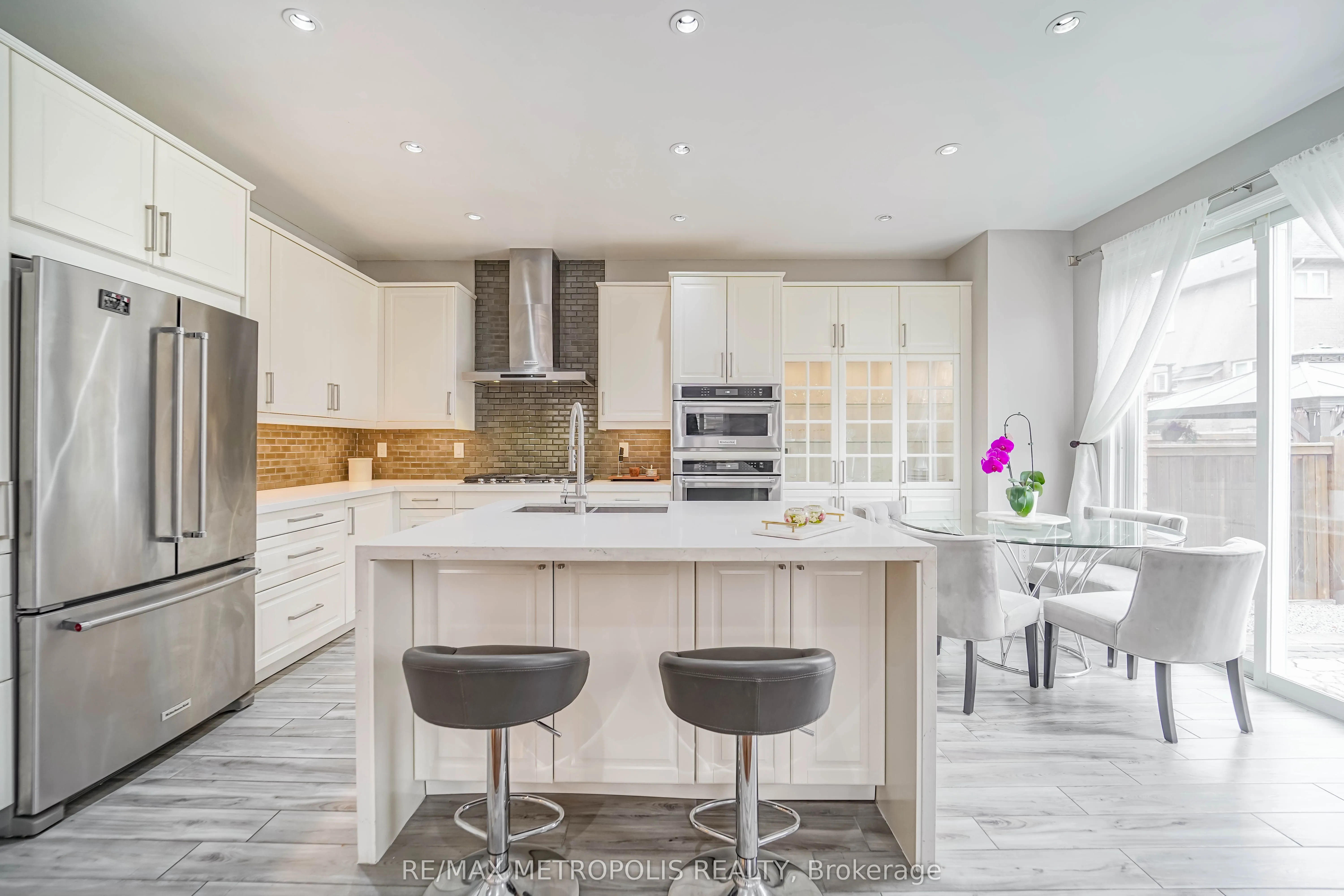5 Whitbread Crescent