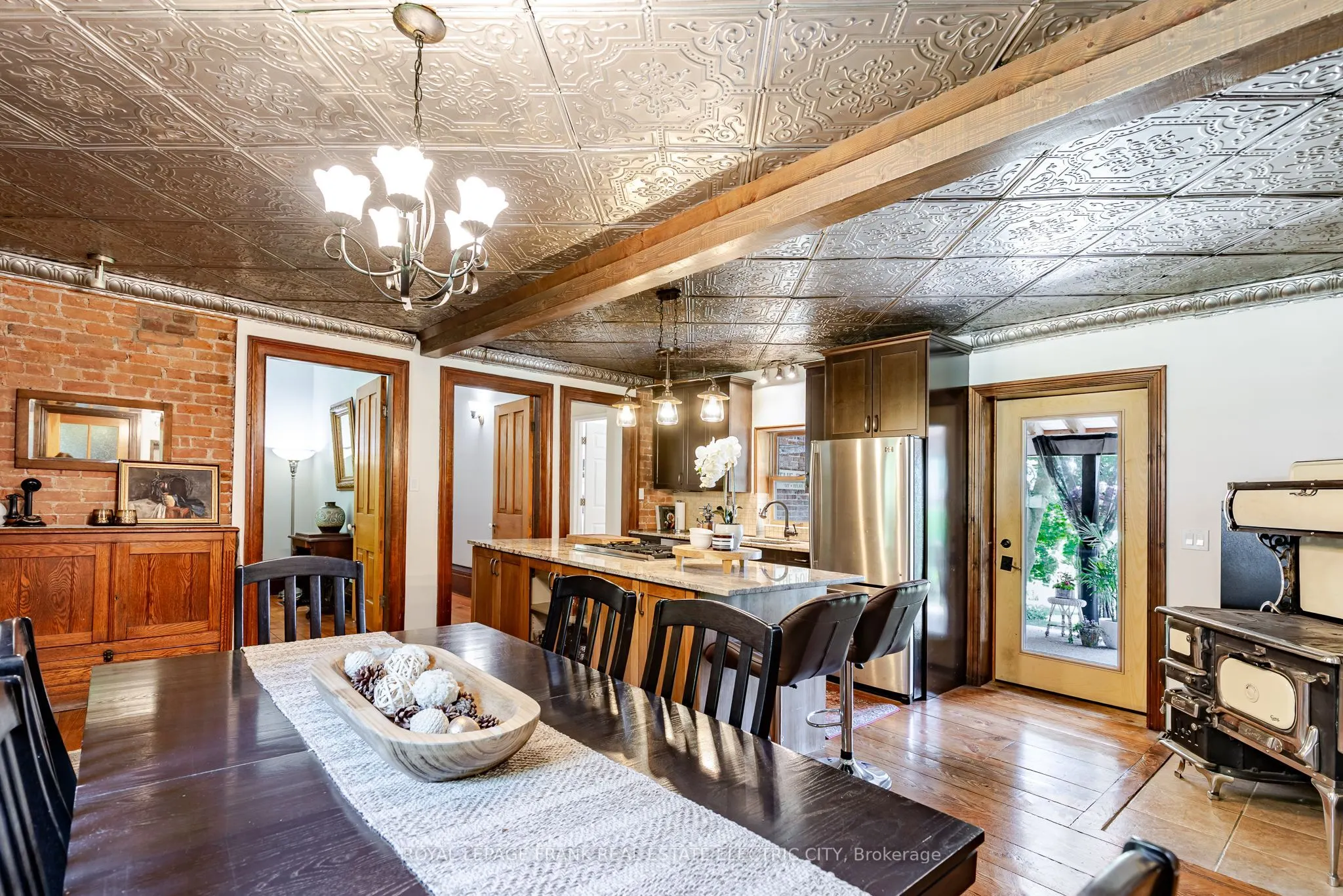 4242 Cedar Valley Road