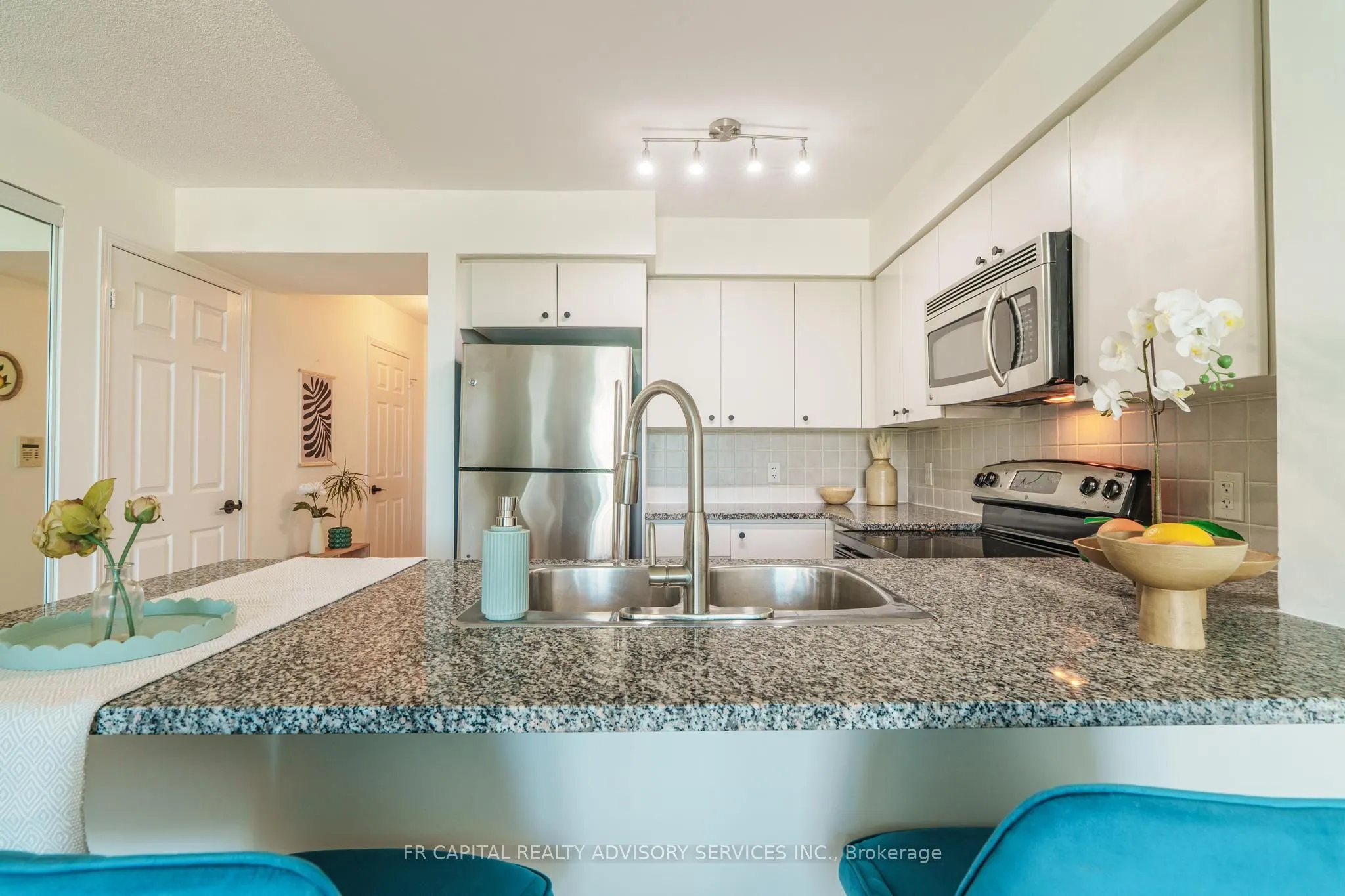 68 Grangeway Avenue, #1102