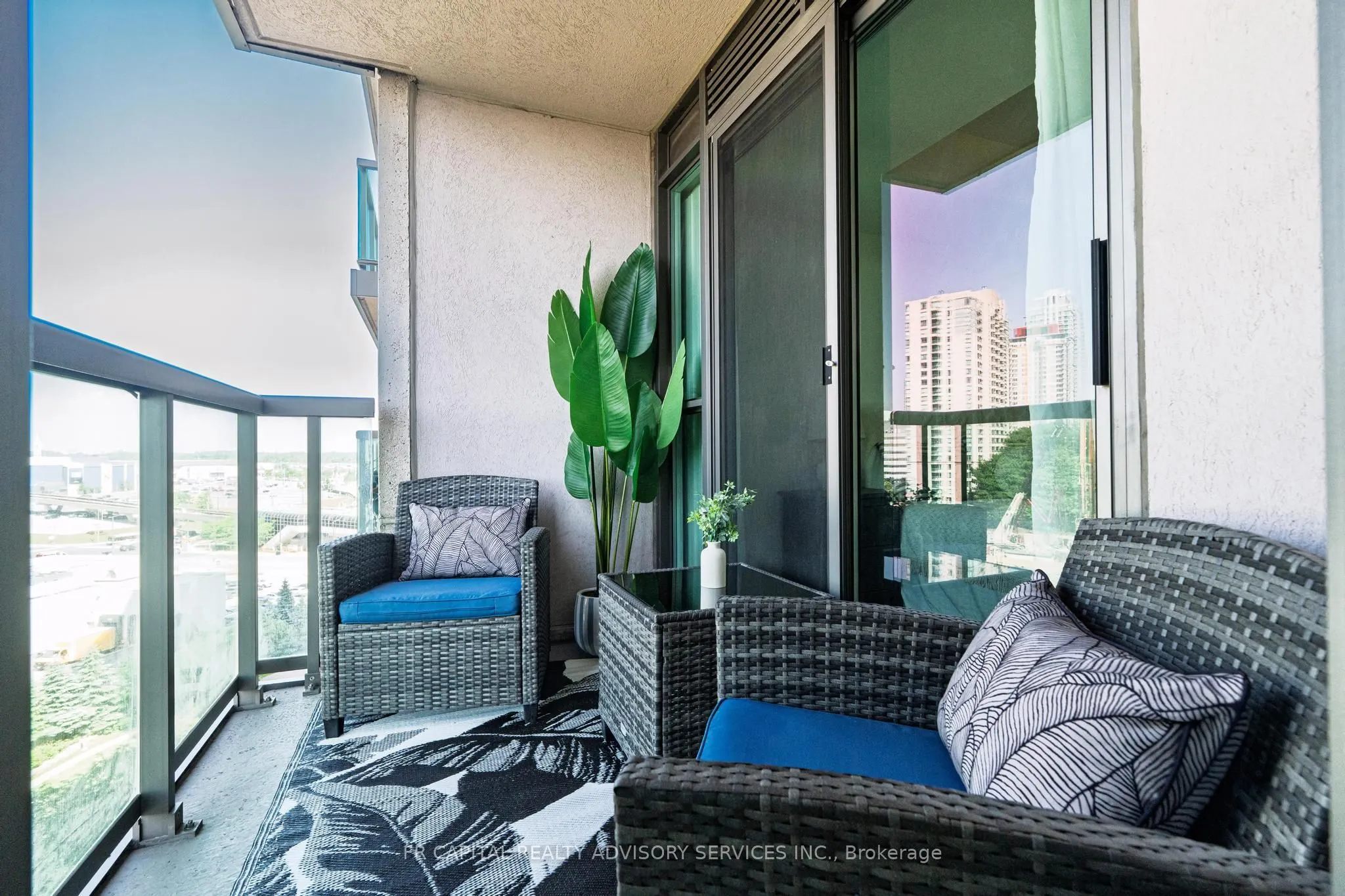 68 Grangeway Avenue, #1102
