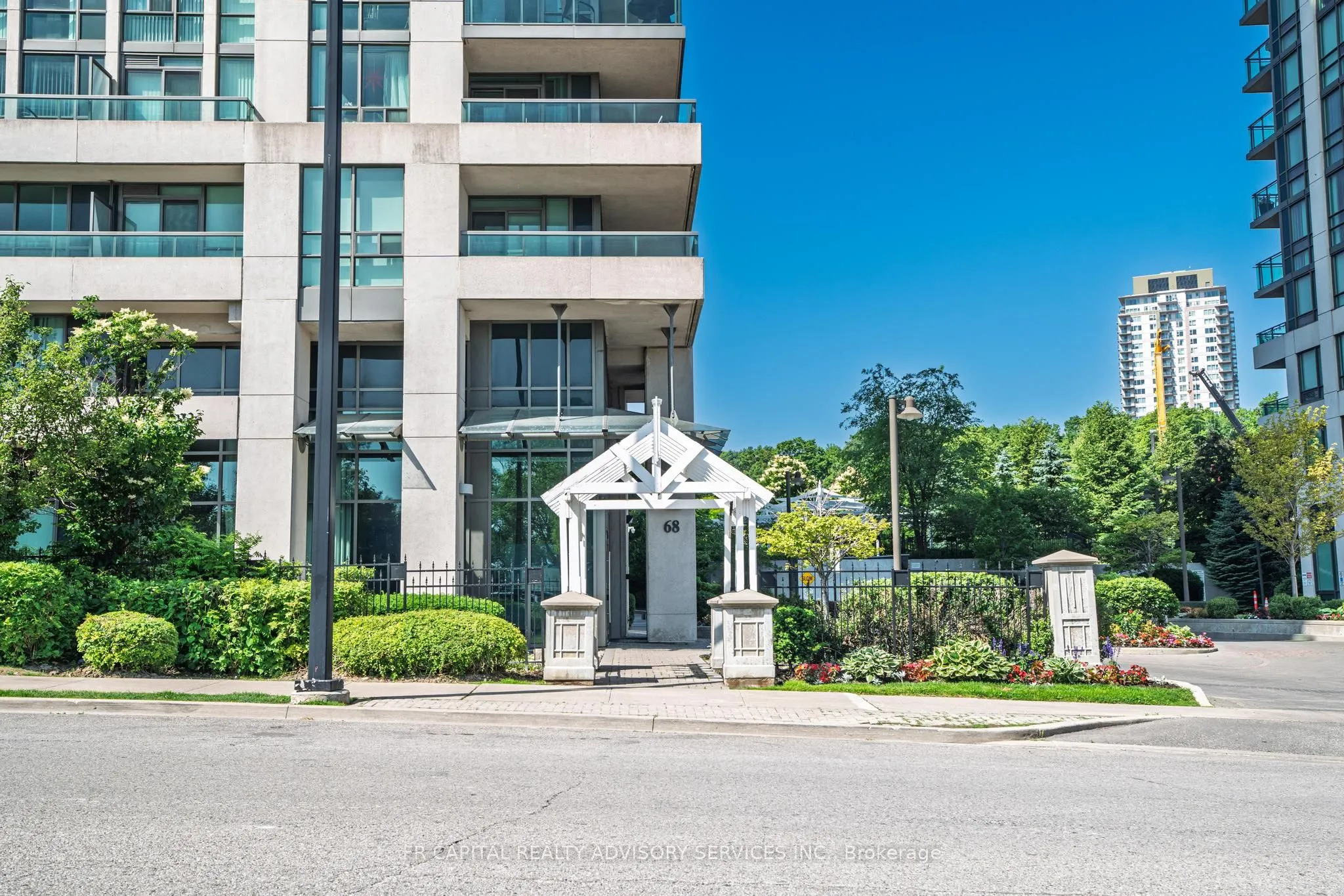 68 Grangeway Avenue, #1102