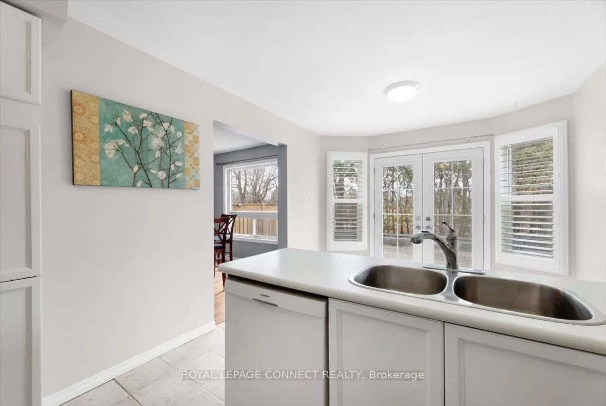 54 Parklawn Drive W