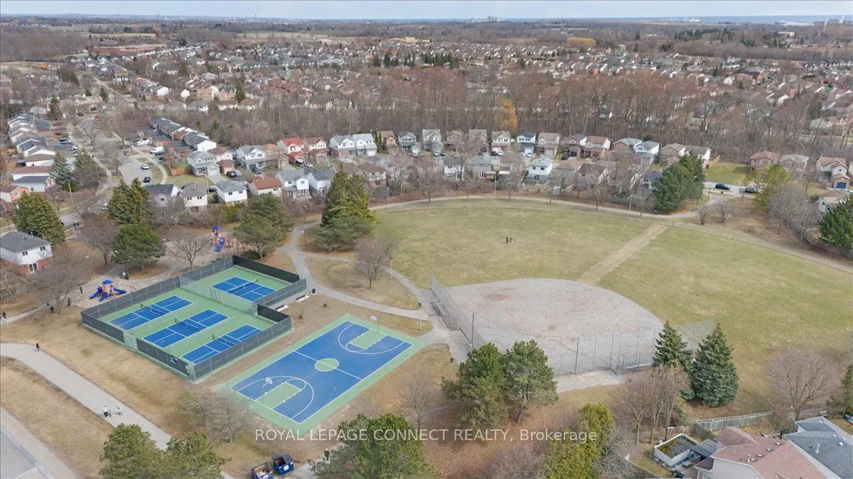 54 Parklawn Drive W