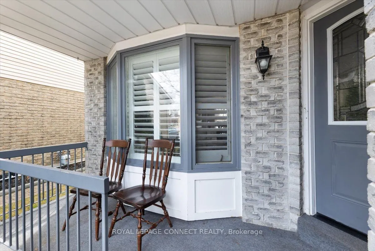 54 Parklawn Drive W