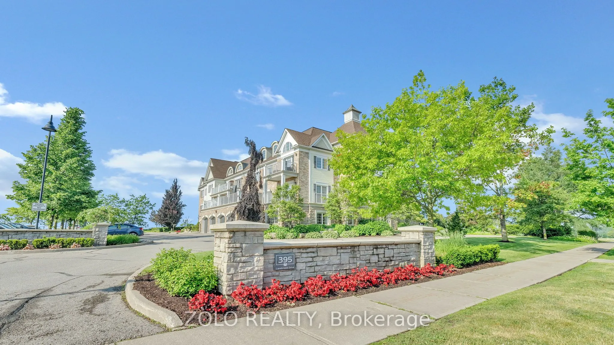 395 Lakebreeze Drive, #301