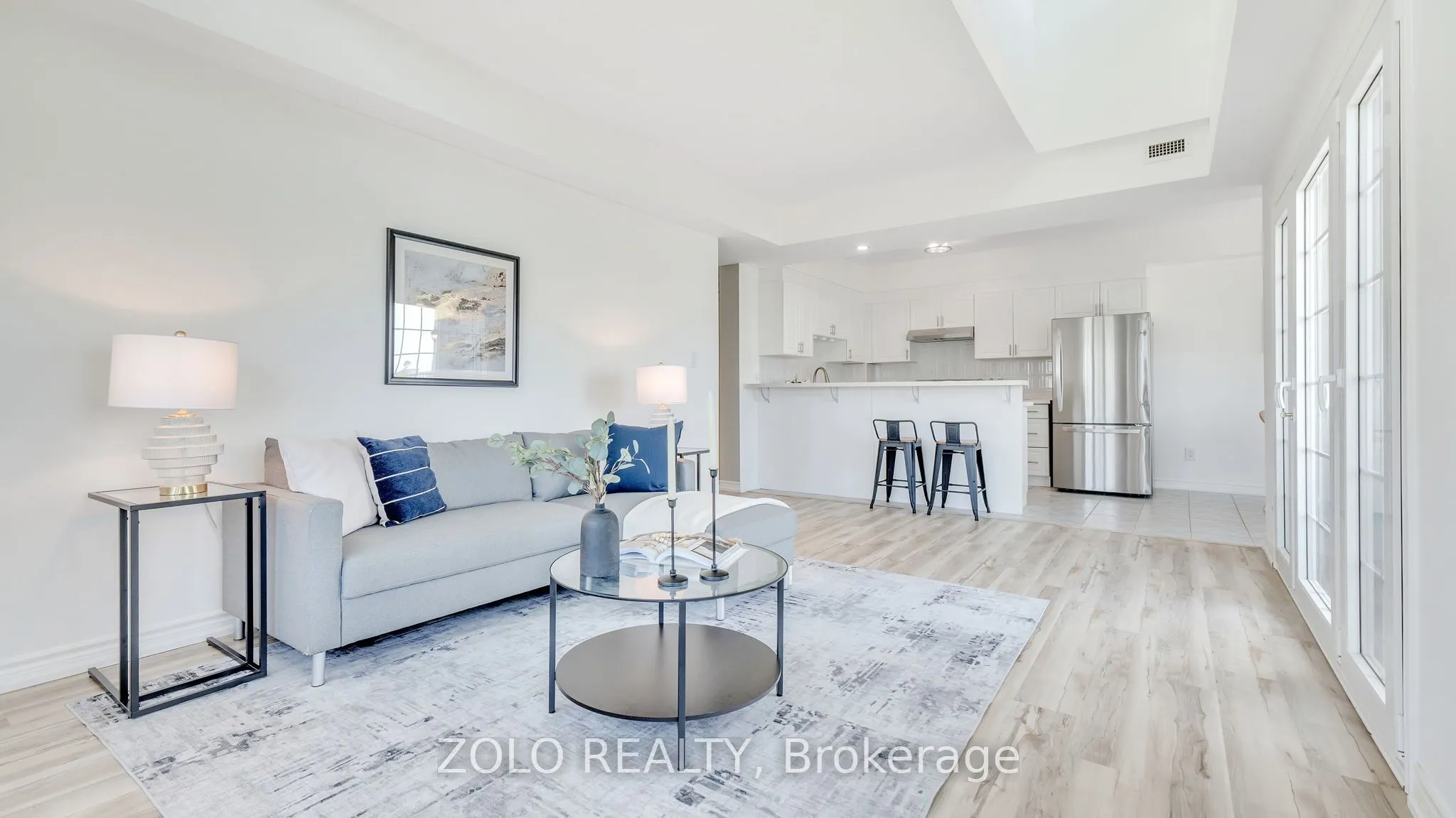 395 Lakebreeze Drive, #301