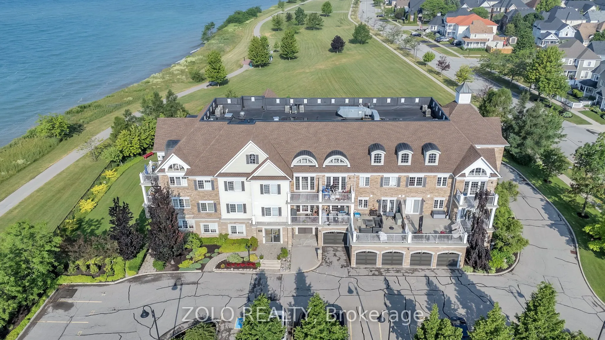 395 Lakebreeze Drive, #301