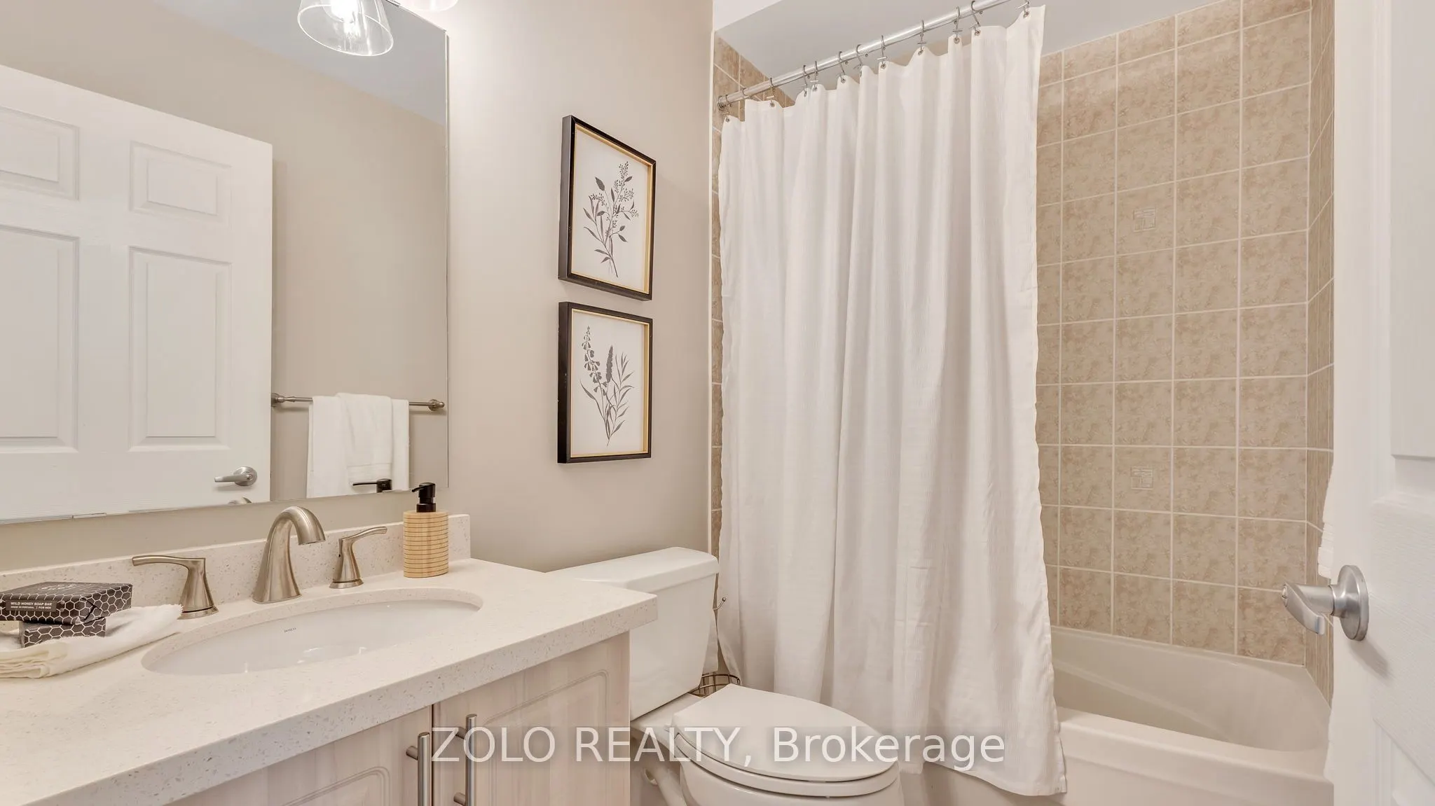 395 Lakebreeze Drive, #301
