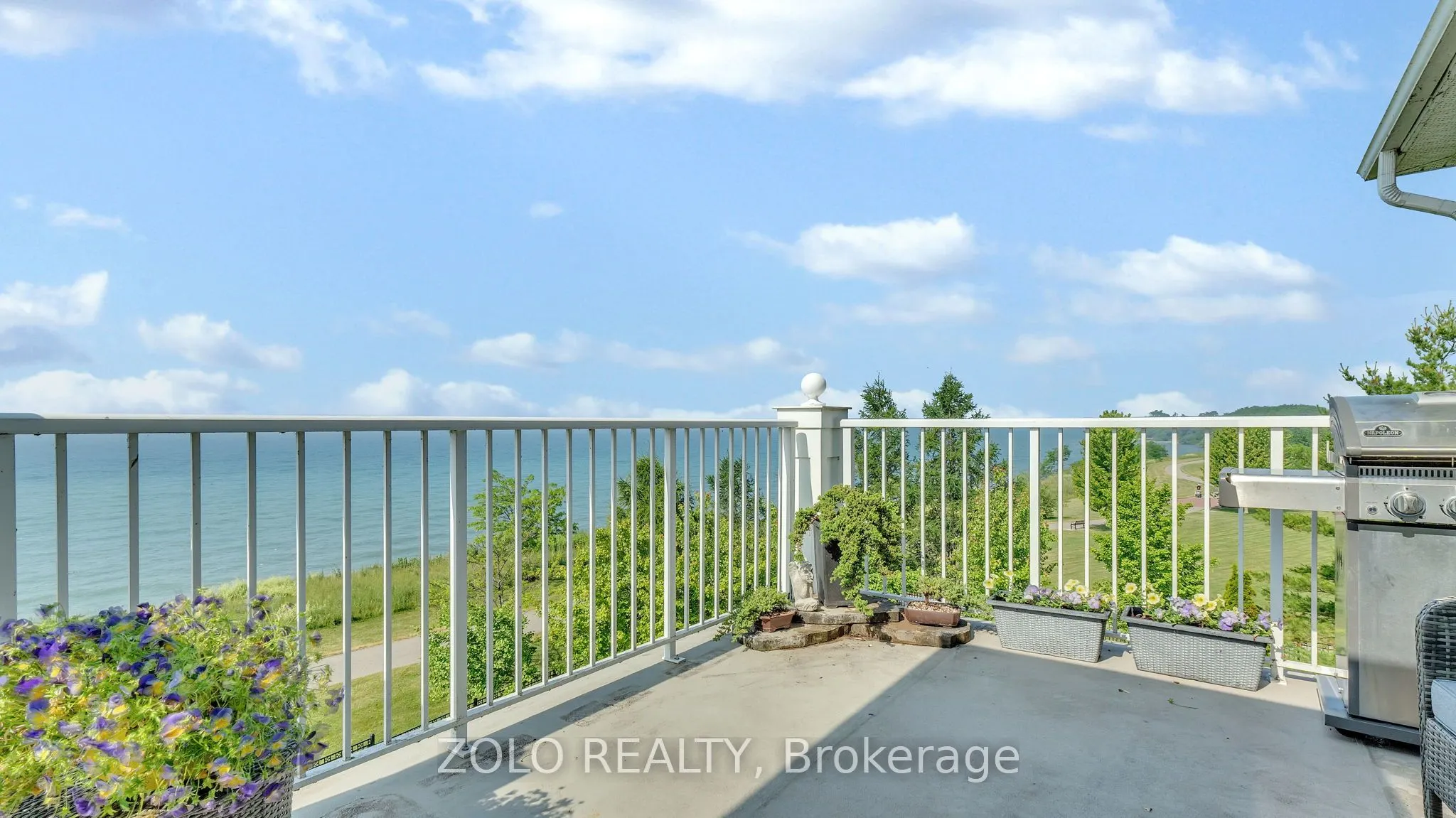 395 Lakebreeze Drive, #301
