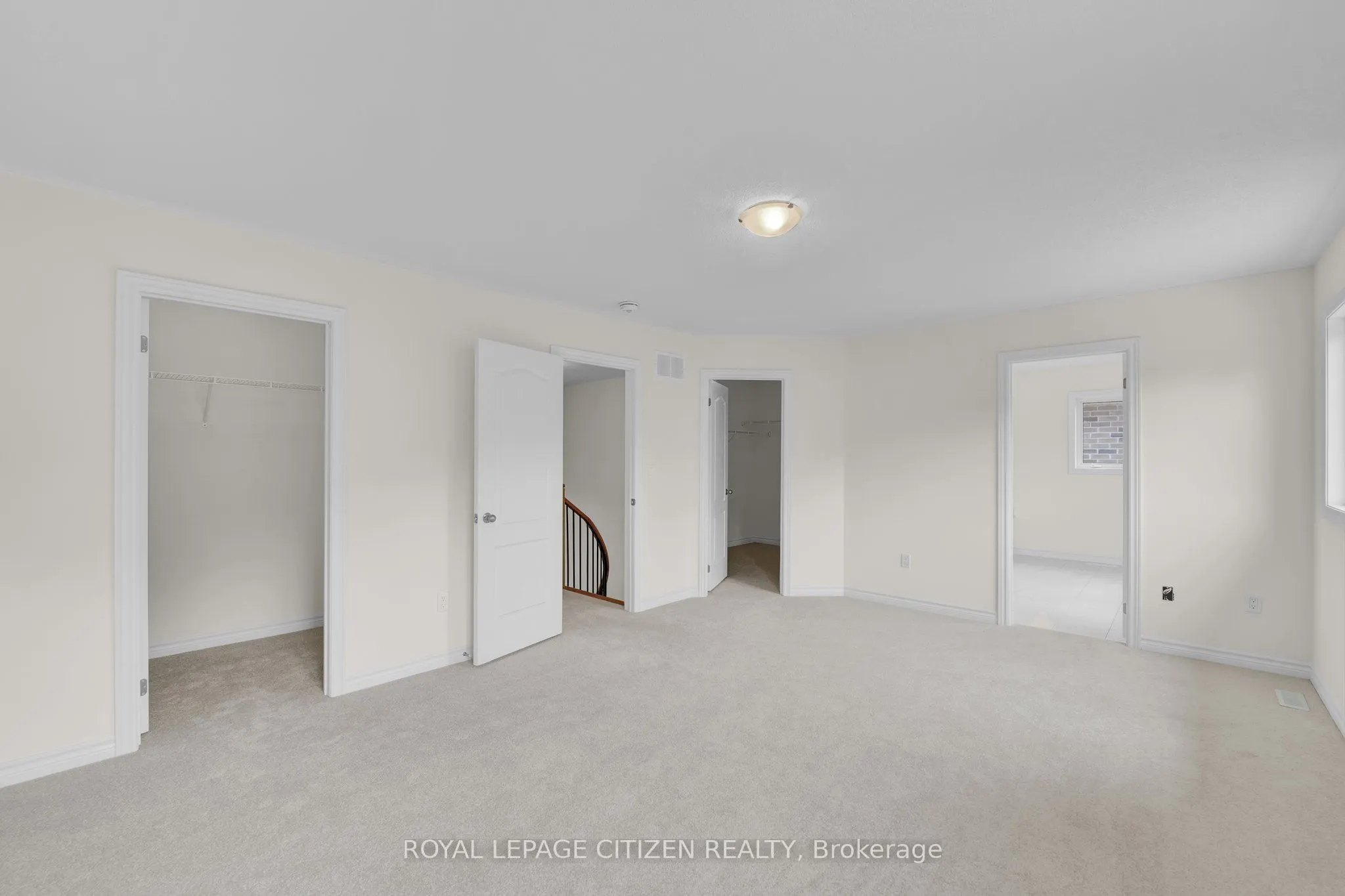98 North Garden Boulevard W