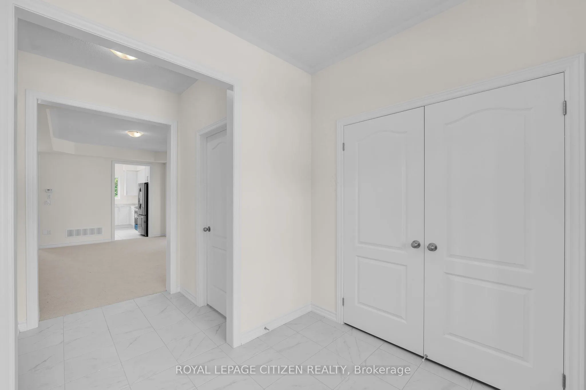98 North Garden Boulevard W