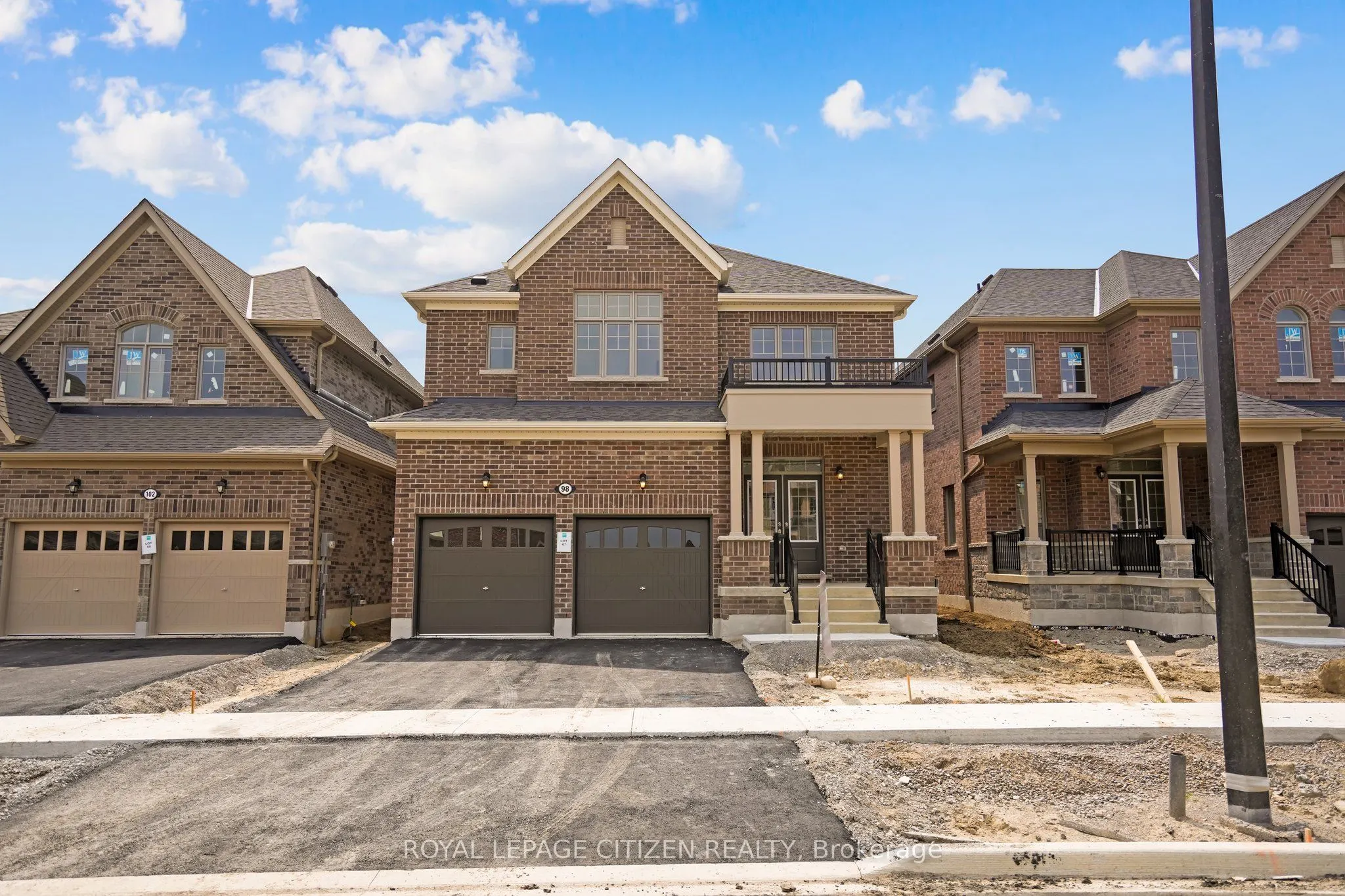 98 North Garden Boulevard W