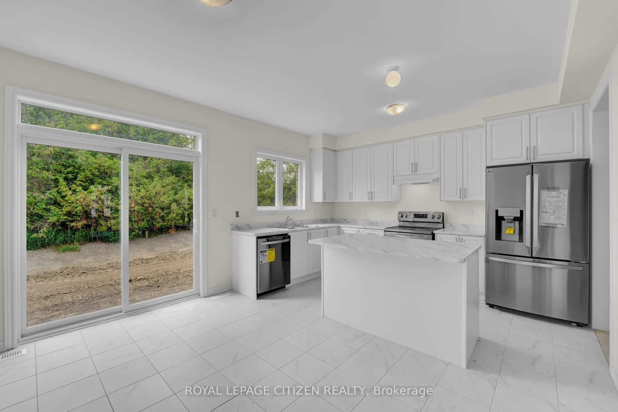 98 North Garden Boulevard W