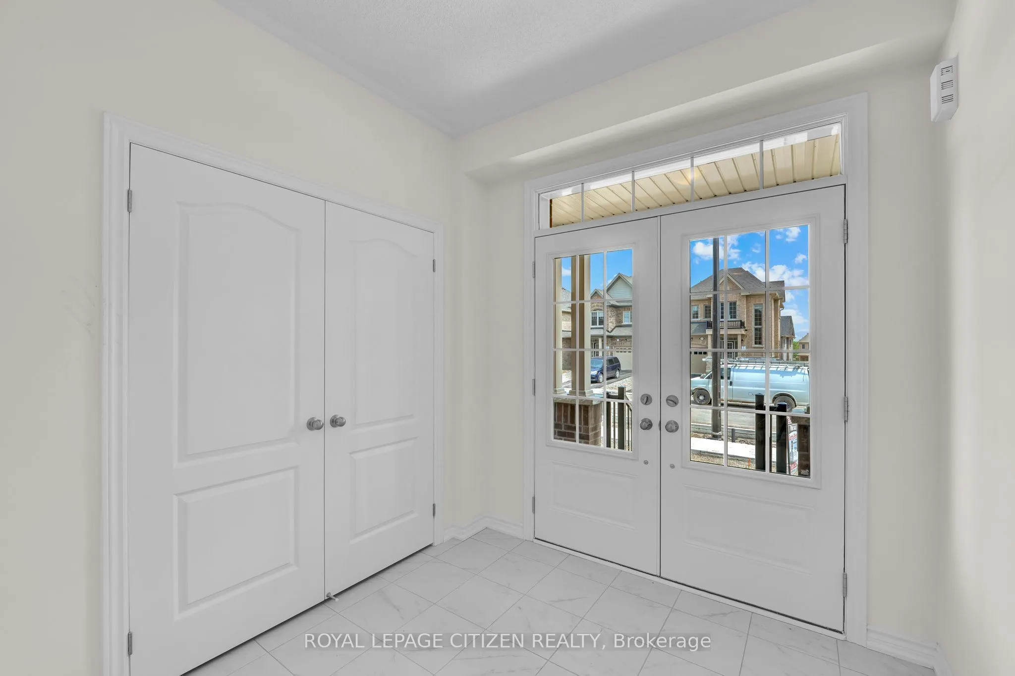 98 North Garden Boulevard W