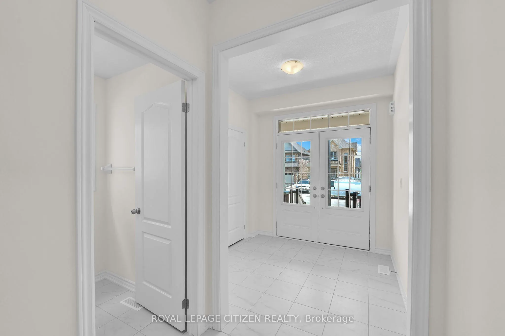 98 North Garden Boulevard W